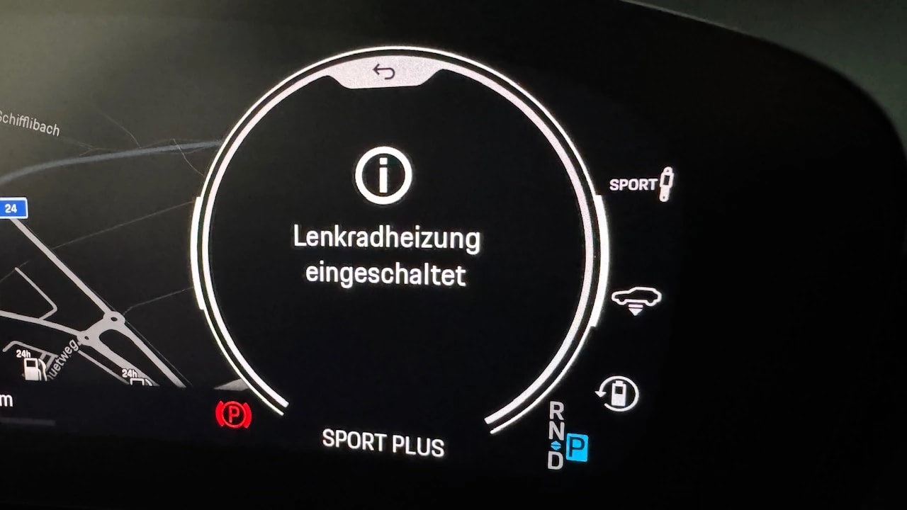 PORSCHE Macan 4 100kWh 408 PS / Sport Chrono / CH-Fahrzeug-image-24