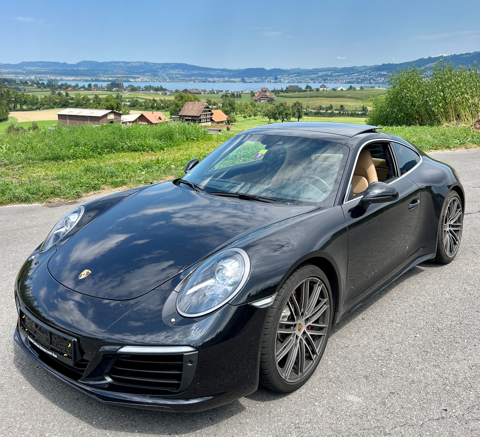 PORSCHE Carrera 4S-image-22
