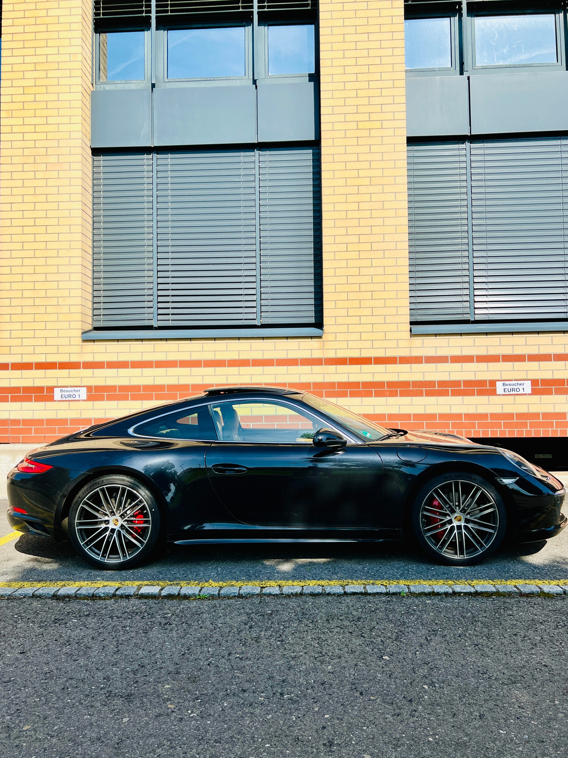 PORSCHE Carrera 4S-image-5