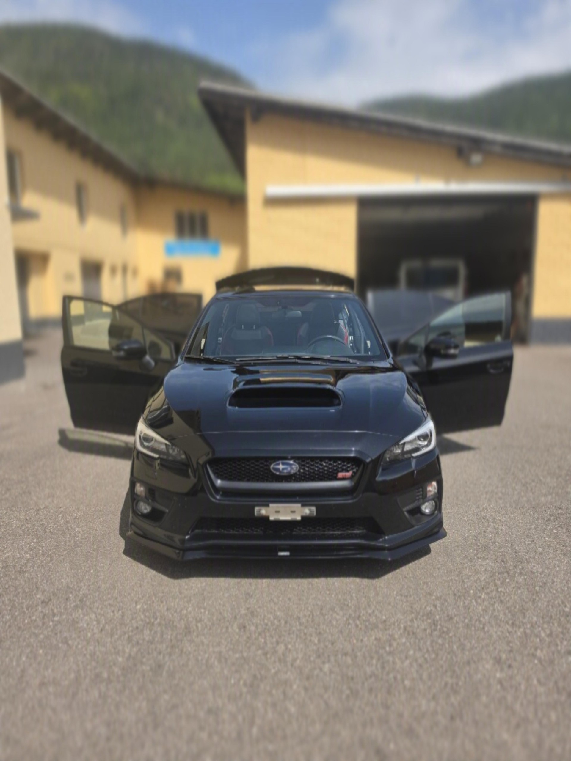 SUBARU 2.5 T STI Luxury-image-0