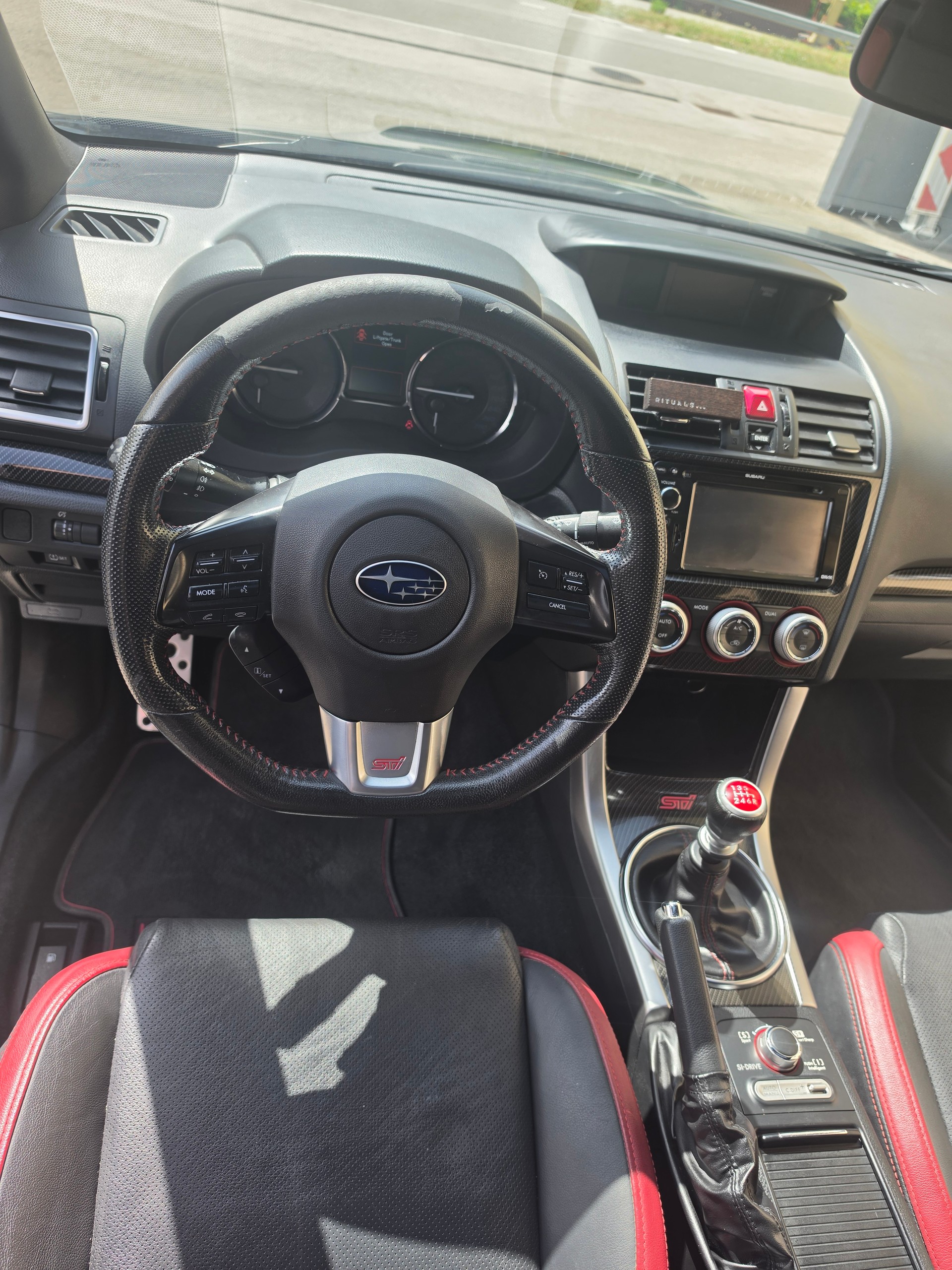 SUBARU 2.5 T STI Luxury-image-4