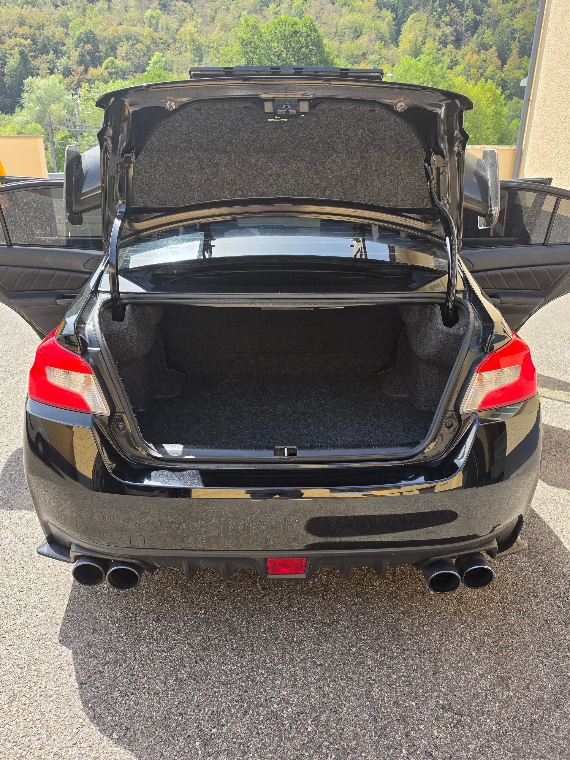 SUBARU 2.5 T STI Luxury-image-3