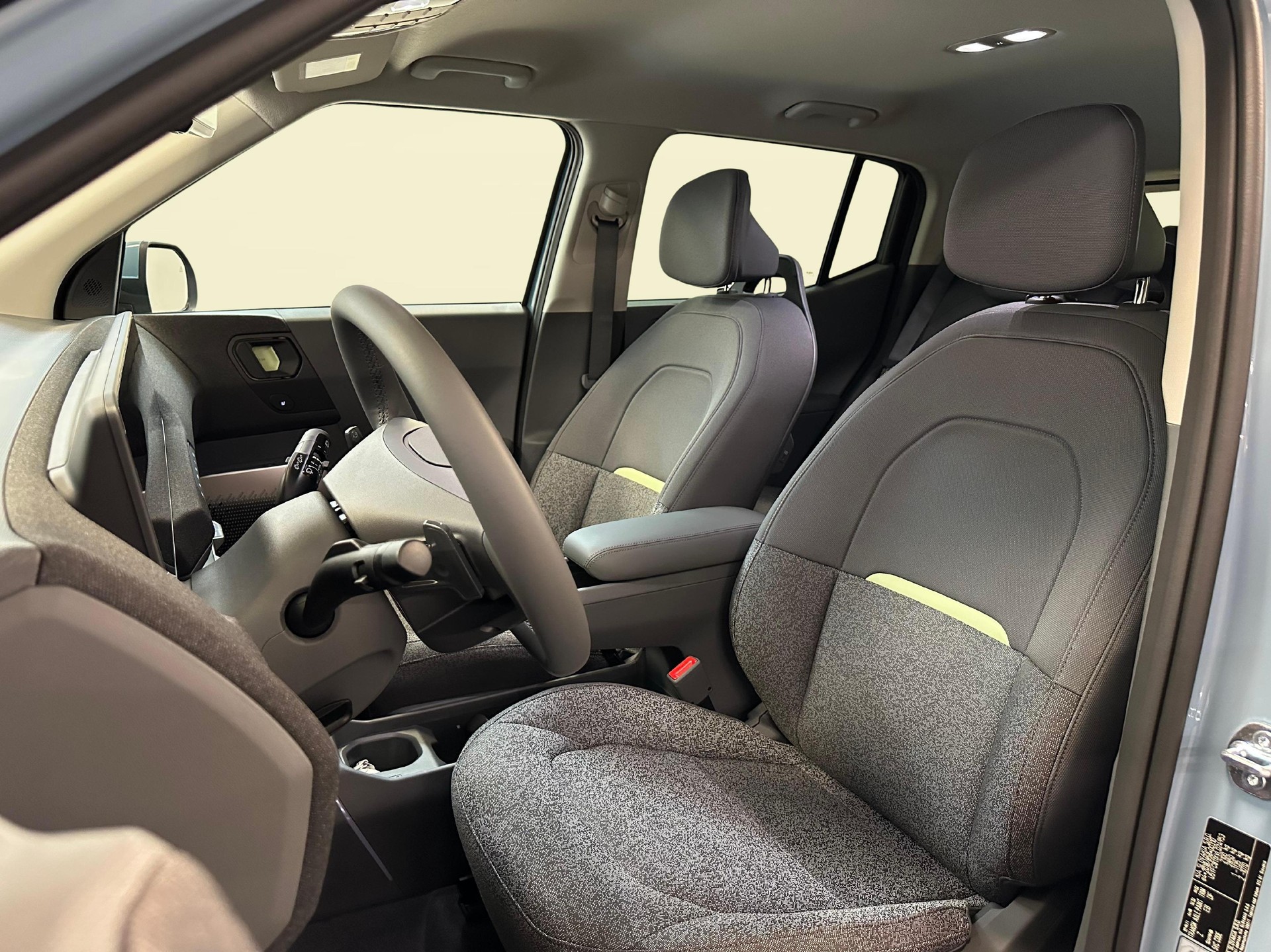 KIA EV2 61 kWh Earth-image-4