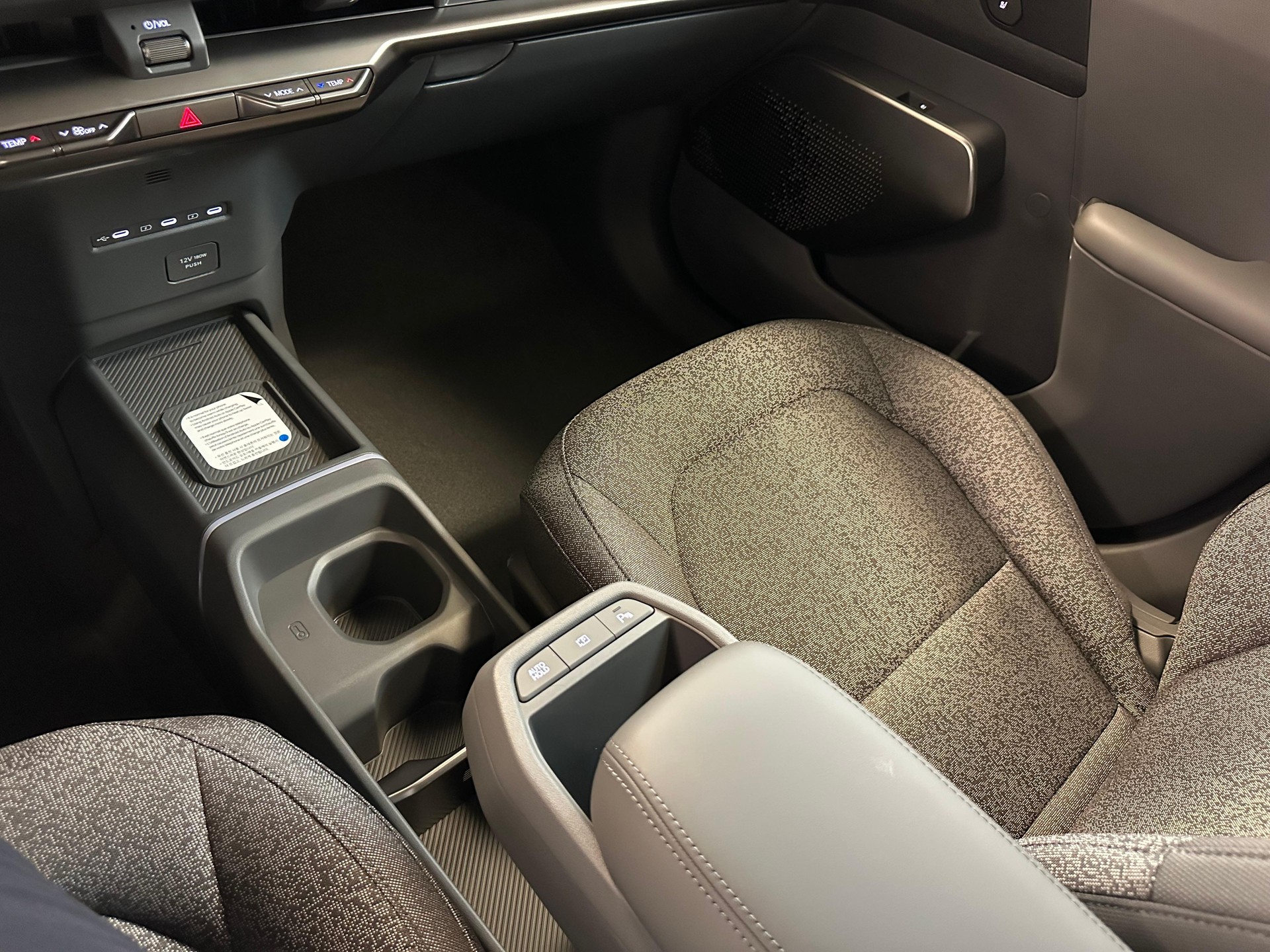 KIA EV2 61 kWh Earth-image-8