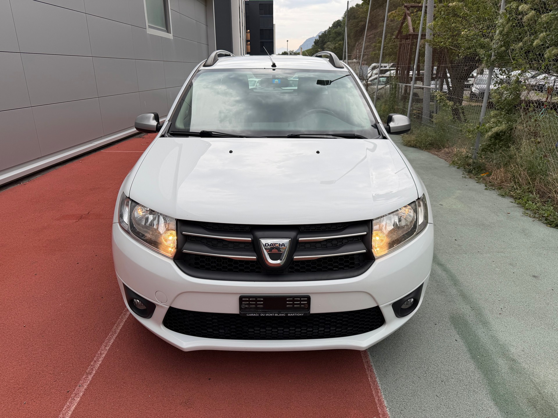 DACIA Logan MCV 1.5 dCi Celebration-image-2