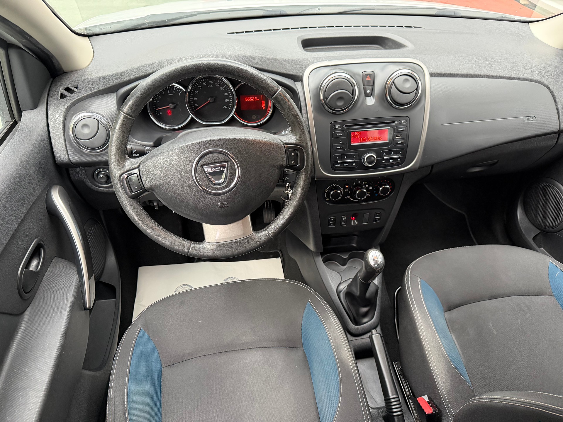 DACIA Logan MCV 1.5 dCi Celebration-image-7