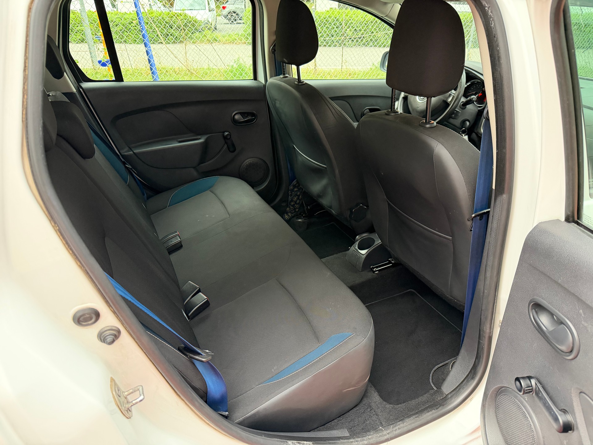 DACIA Logan MCV 1.5 dCi Celebration-image-10