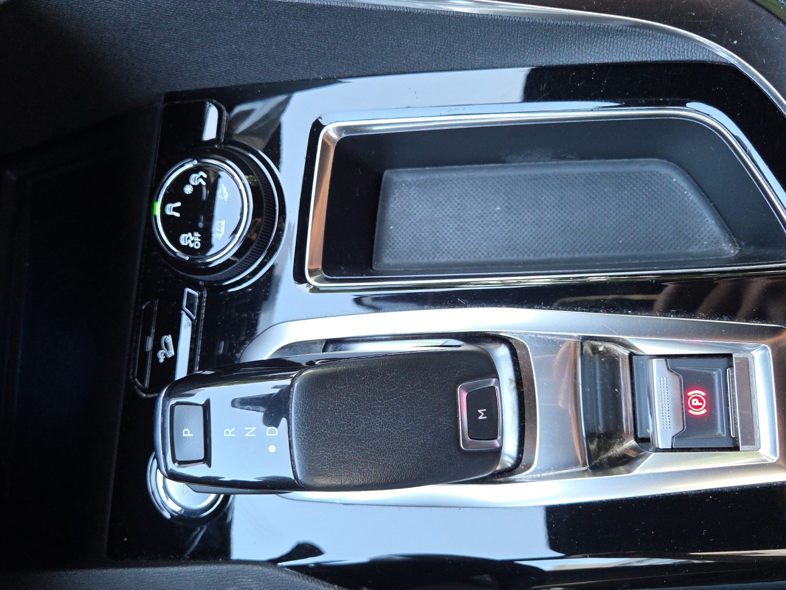 PEUGEOT 3008 1.6 BlueHDi GT Line EAT-image-14