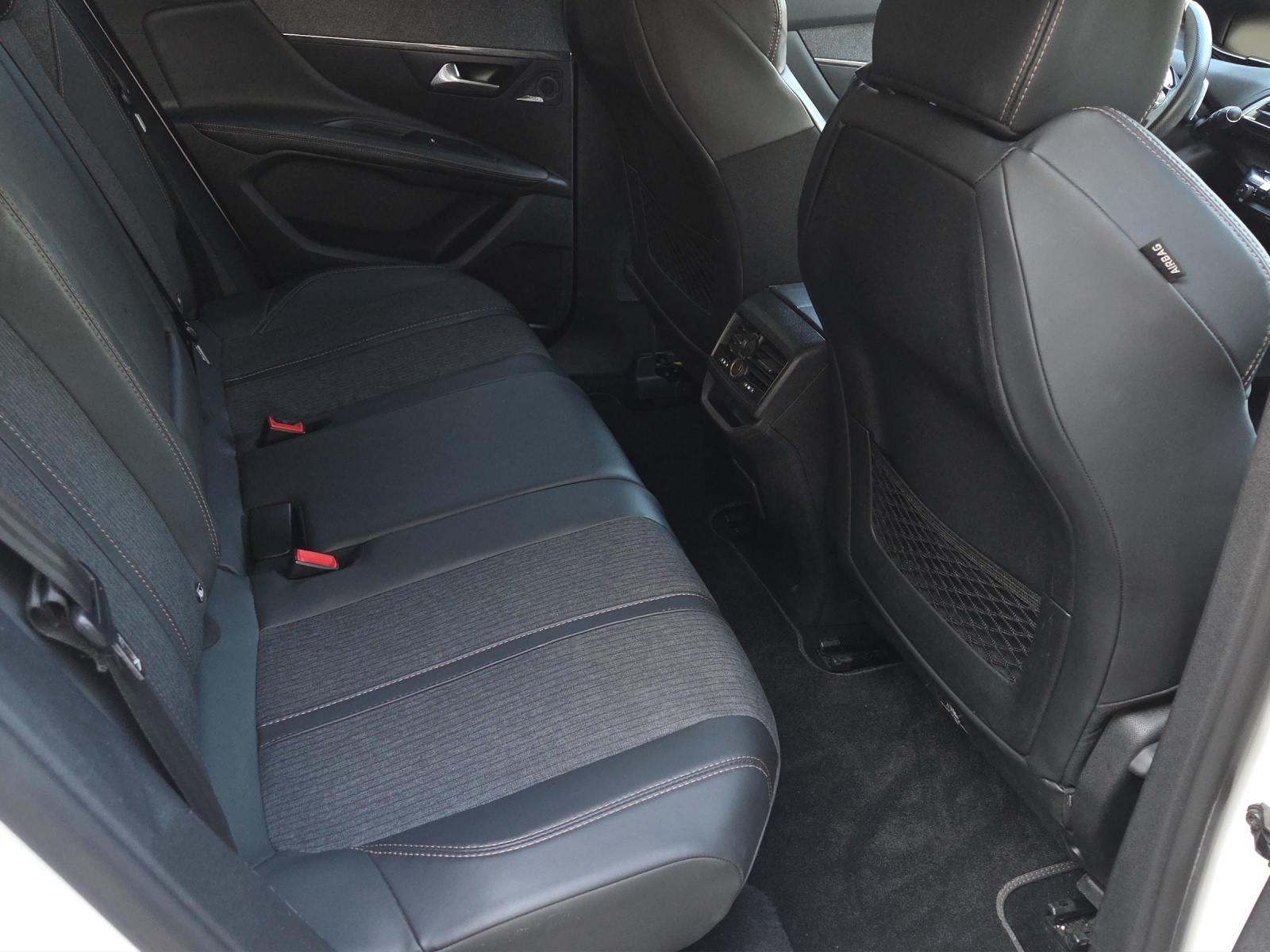 PEUGEOT 3008 1.6 BlueHDi GT Line EAT-image-8