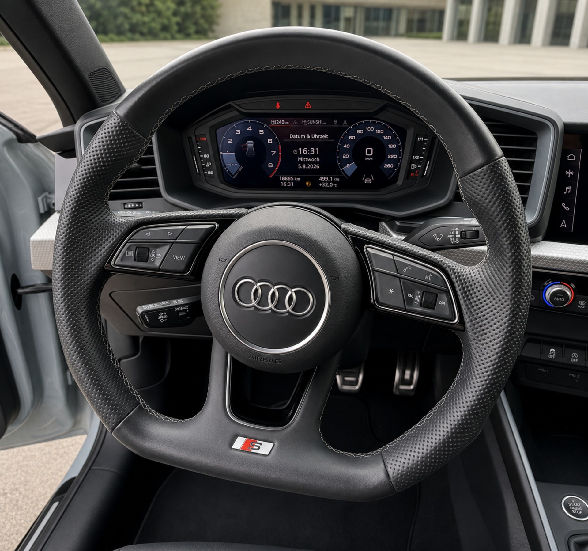 AUDI 1.0 25 TFSI S-Line-image-14