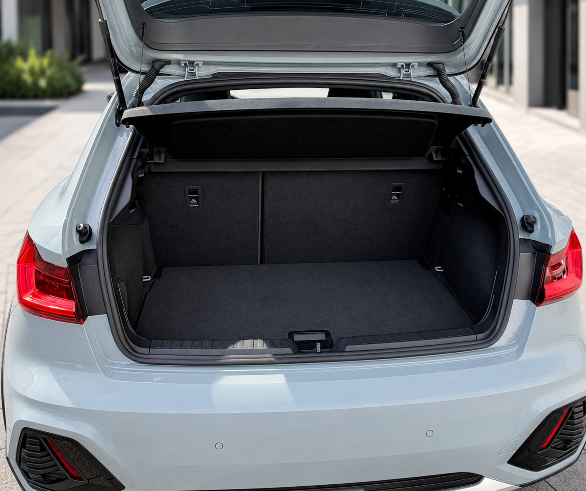 AUDI 1.0 25 TFSI S-Line-image-18