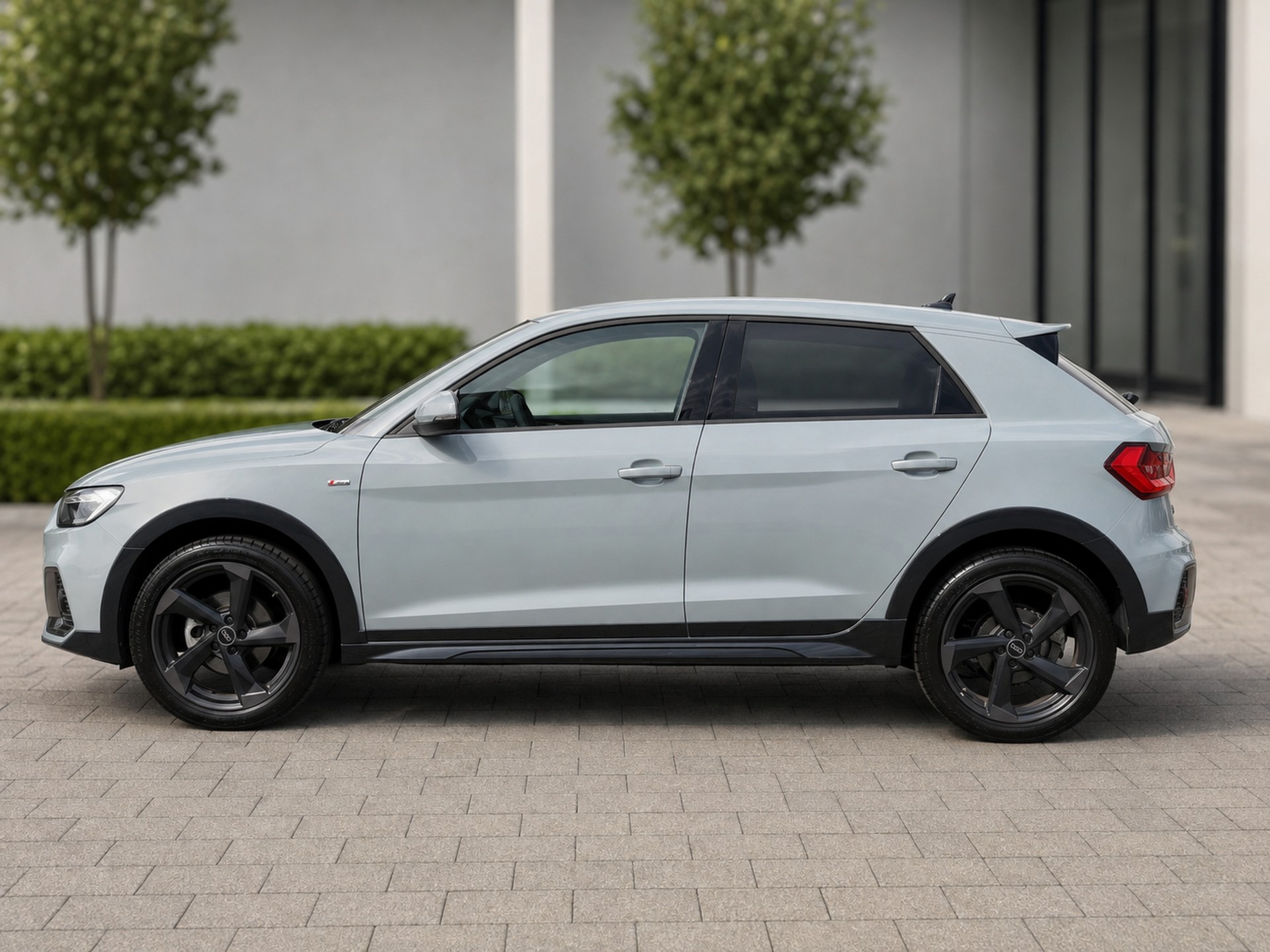 AUDI 1.0 25 TFSI S-Line-image-3