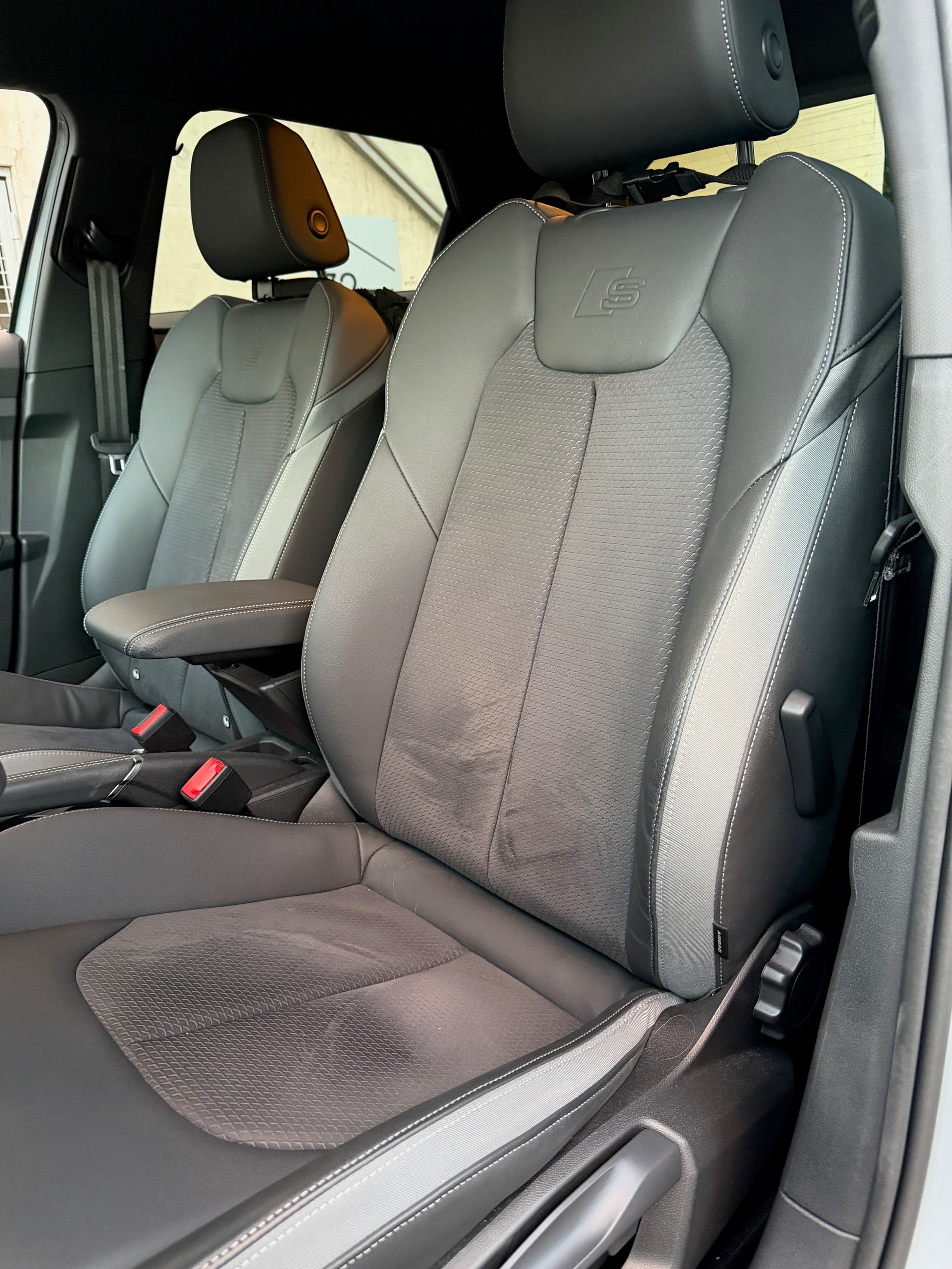 AUDI 1.0 25 TFSI S-Line-image-12