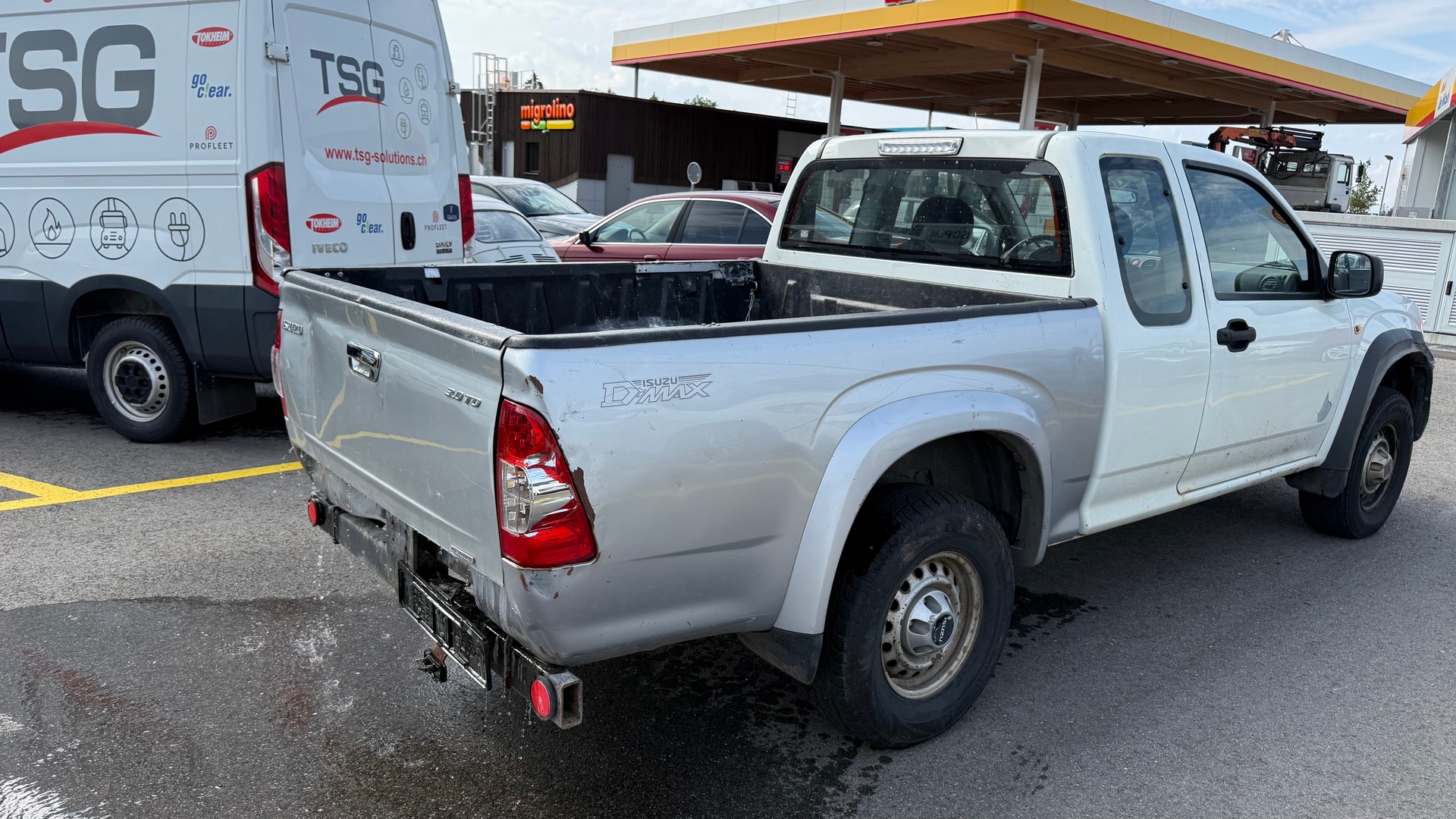 ISUZU Tfs86-image-3