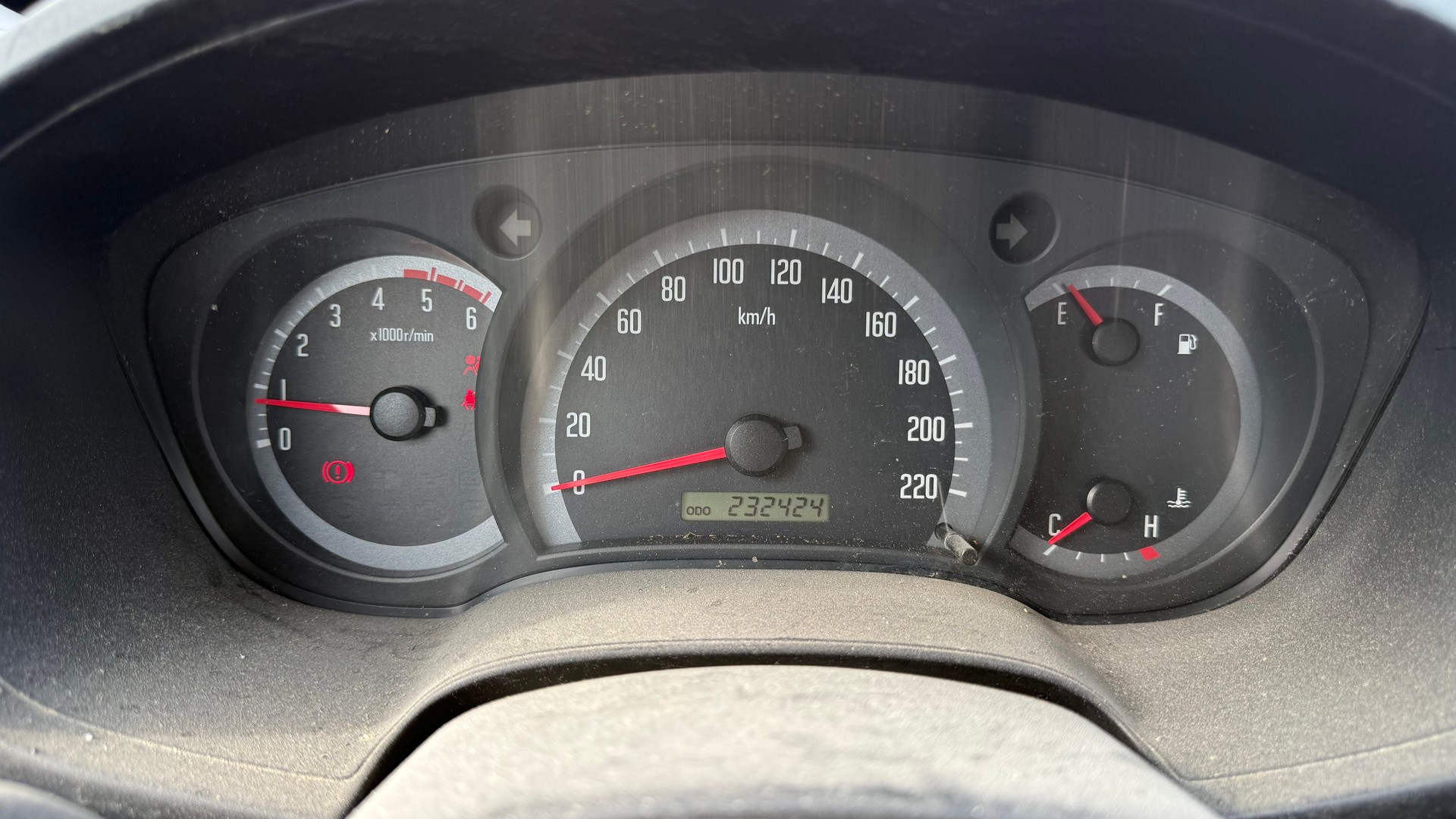 ISUZU Tfs86-image-8