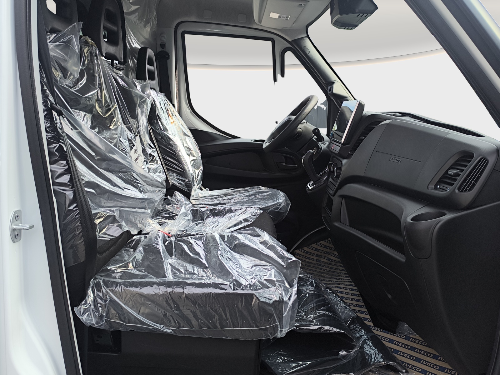 IVECO 35S 16V Hi Matic 8 Gang EXTRA LANG NEUWAGEN-image-8