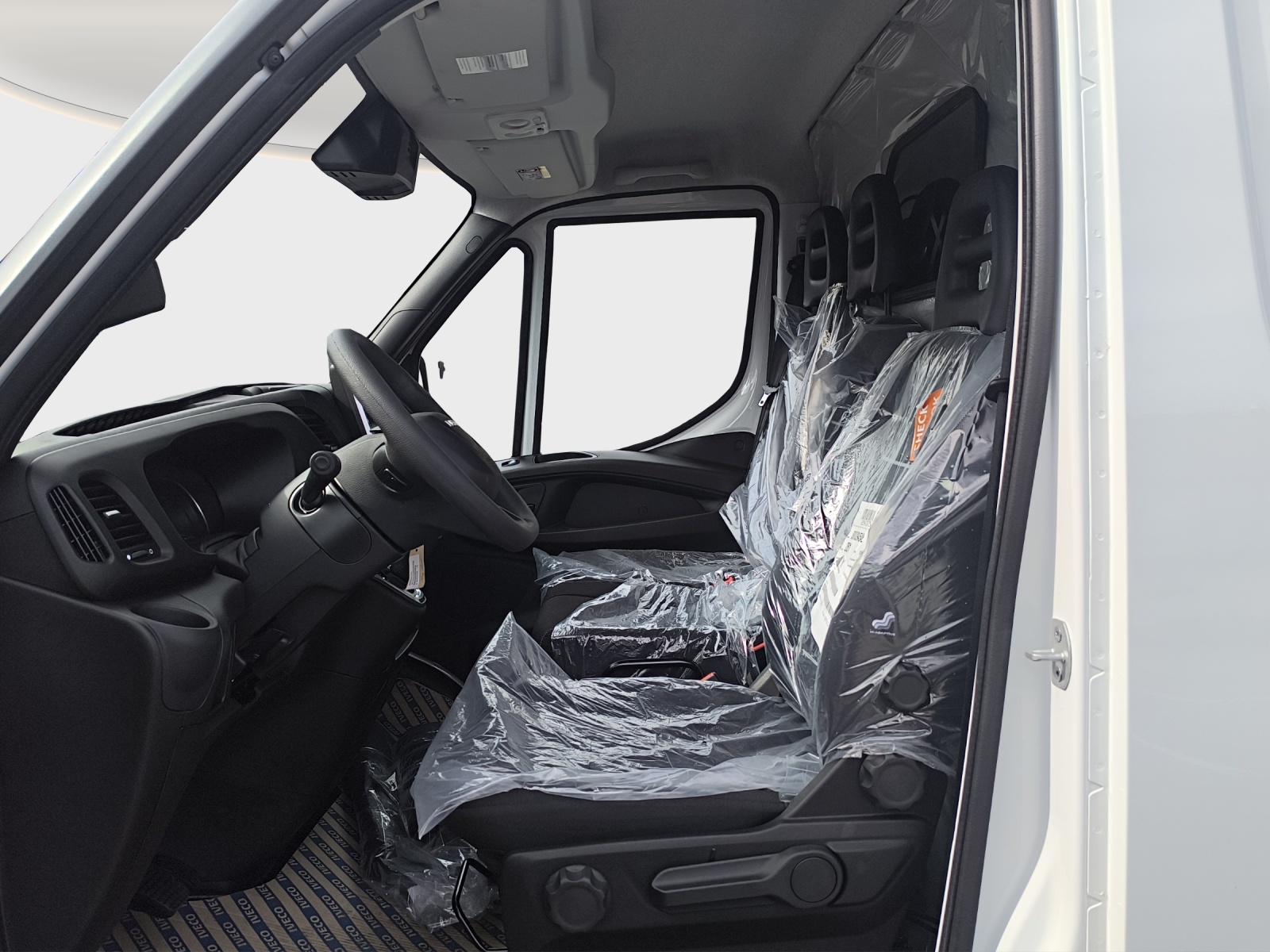 IVECO 35S 16V Hi Matic 8 Gang EXTRA LANG NEUWAGEN-image-9