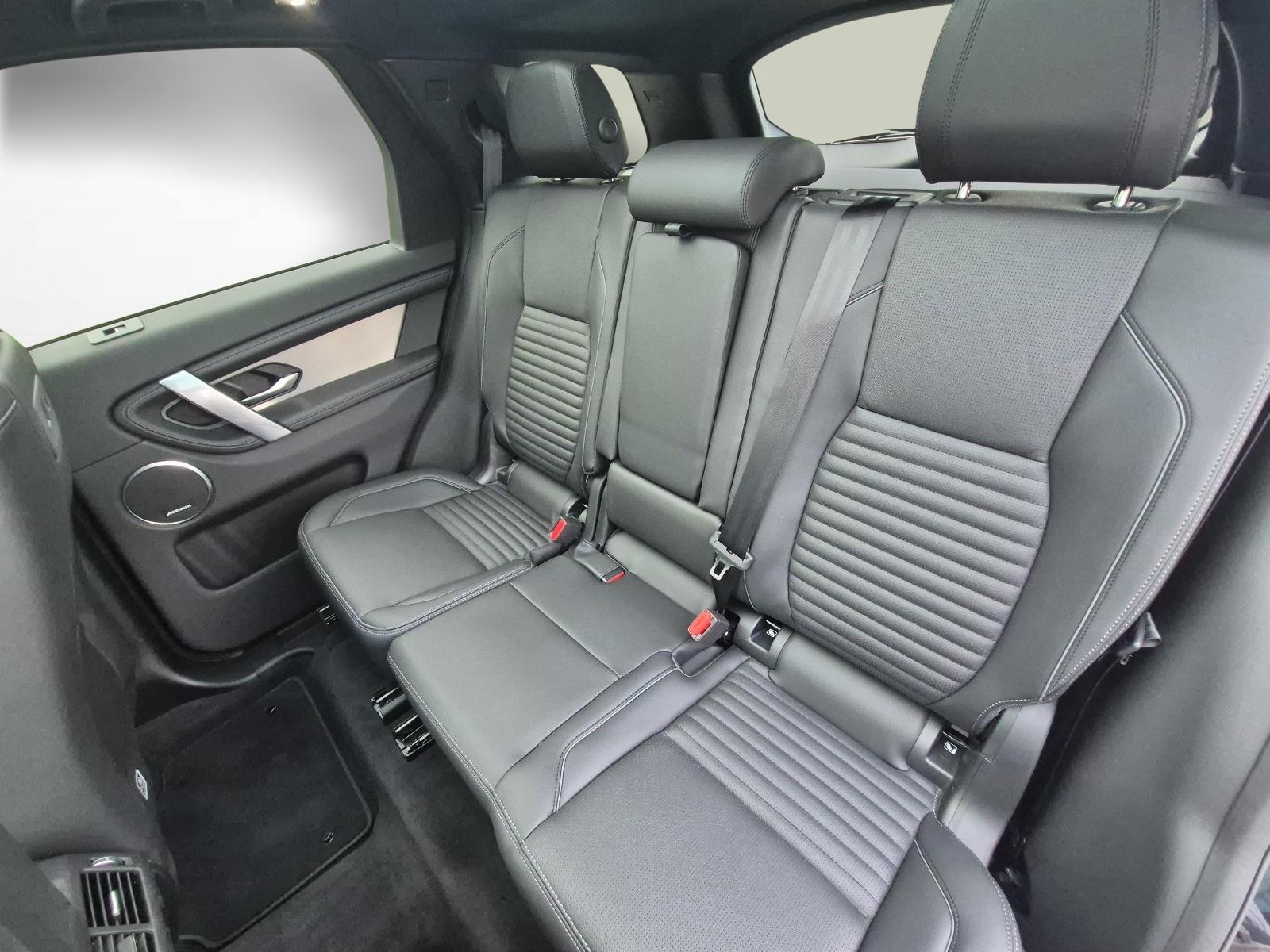 LAND ROVER Discovery Sport 1.5 T 270e Landmark-image-11