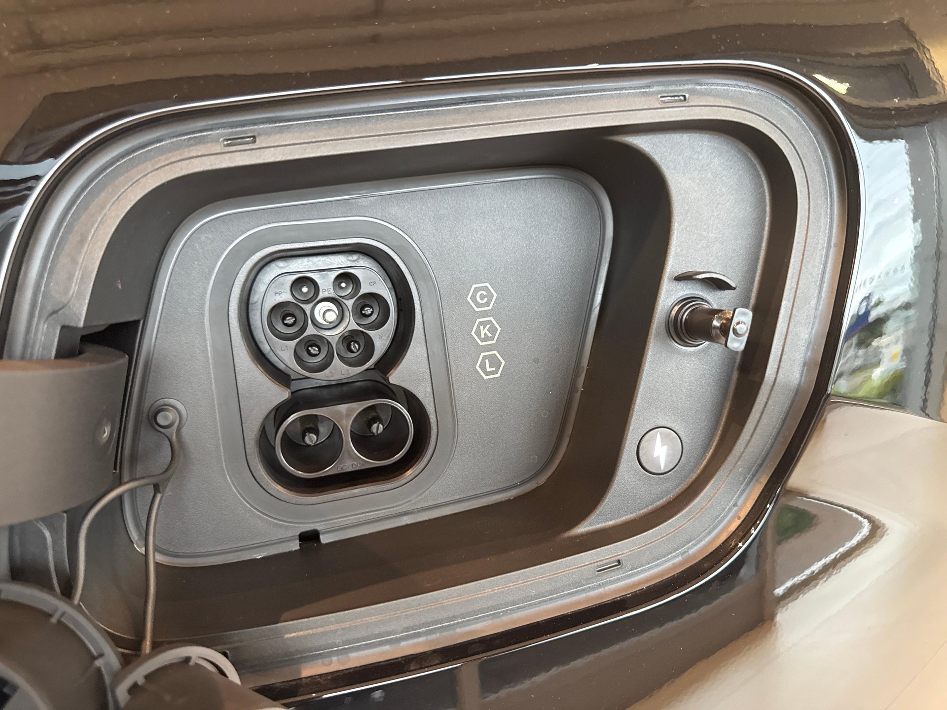 VOLVO EX30 CC P8 Ultra AWD-image-15