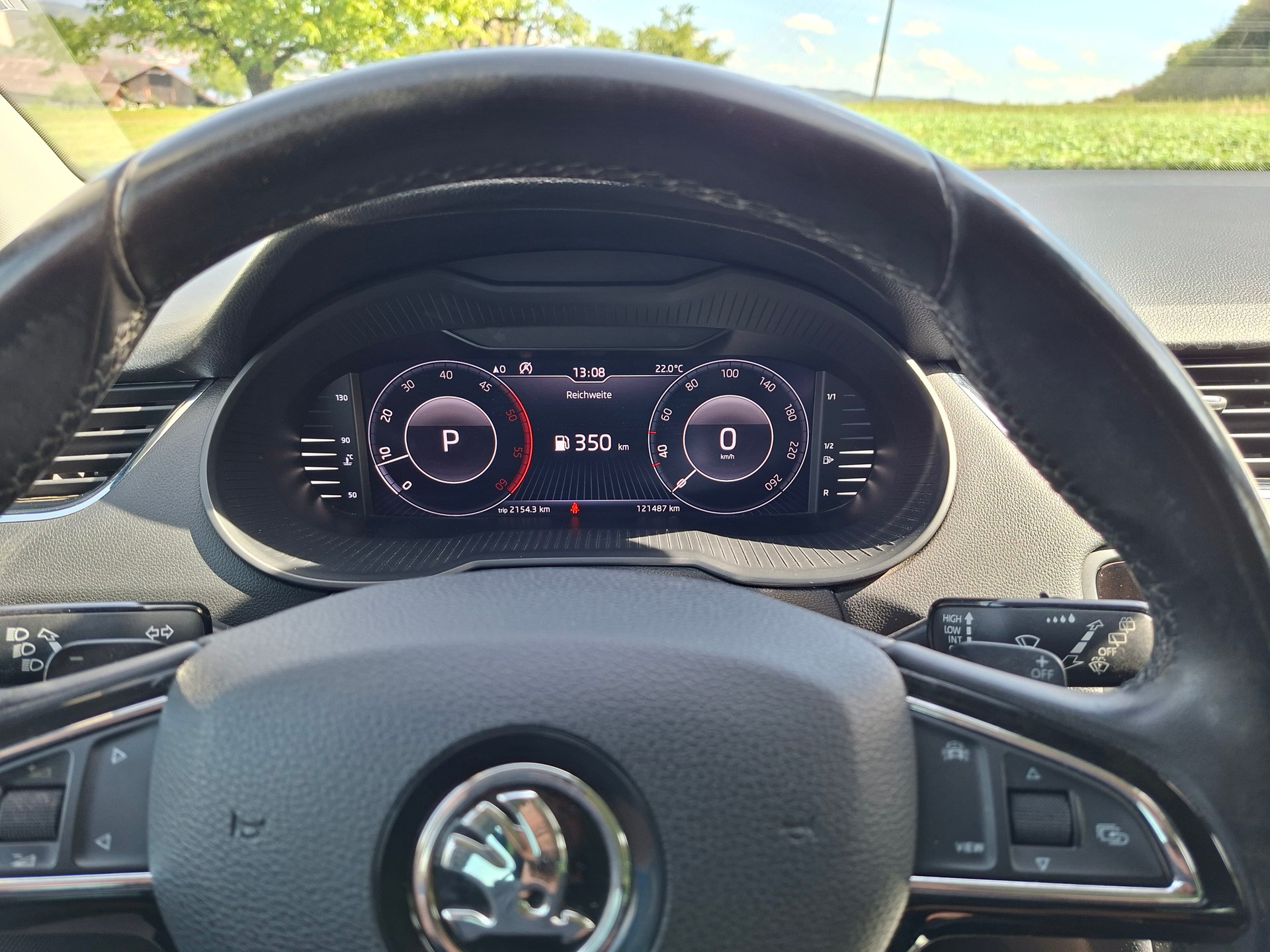 SKODA Octavia Combi 2.0 TDI Style 4x4 DSG-image-12