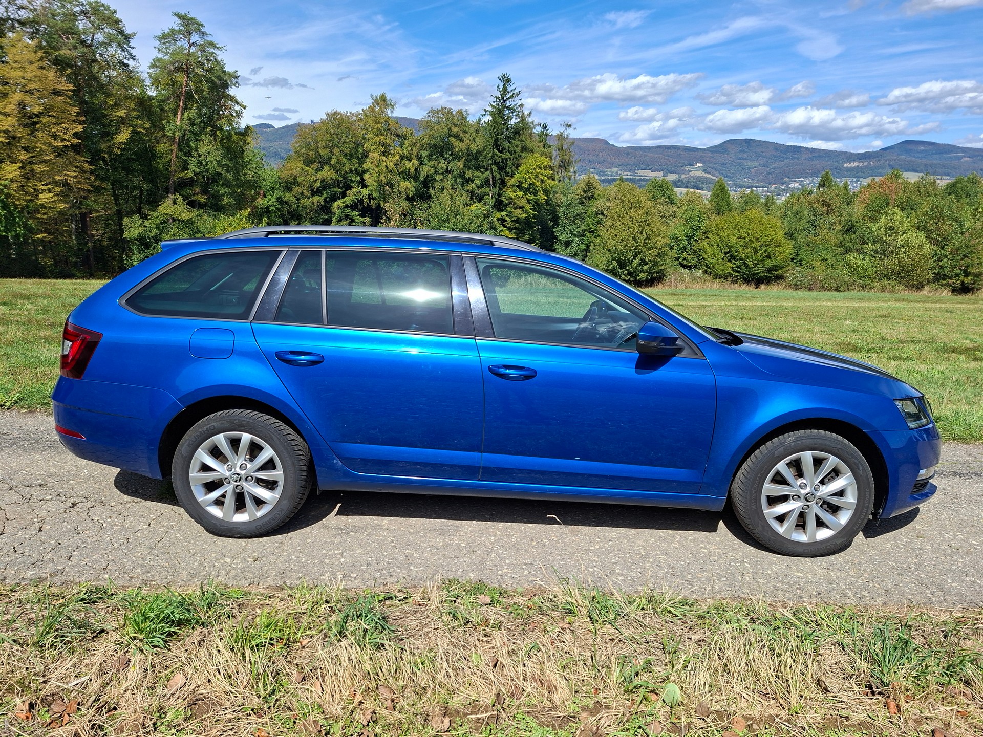 SKODA Octavia Combi 2.0 TDI Style 4x4 DSG-image-4