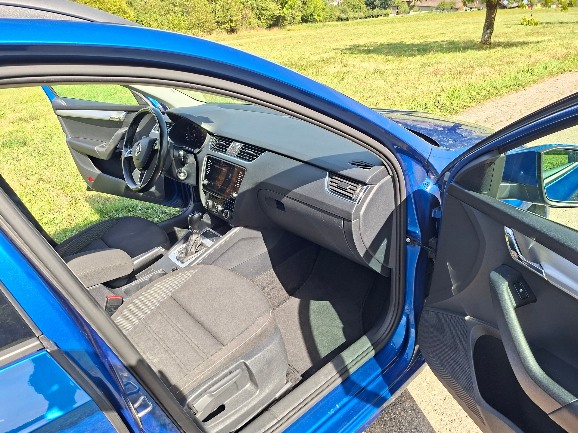 SKODA Octavia Combi 2.0 TDI Style 4x4 DSG-image-17