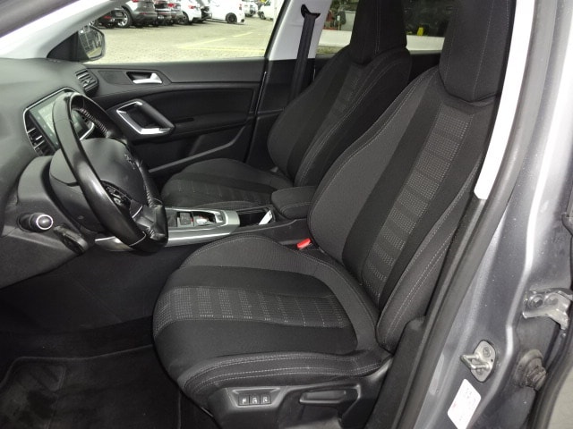PEUGEOT 308 1.2 THP Allure Automatic-image-10