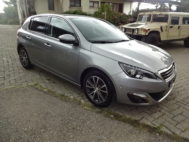 PEUGEOT 308 1.2 THP Allure Automatic-image-6