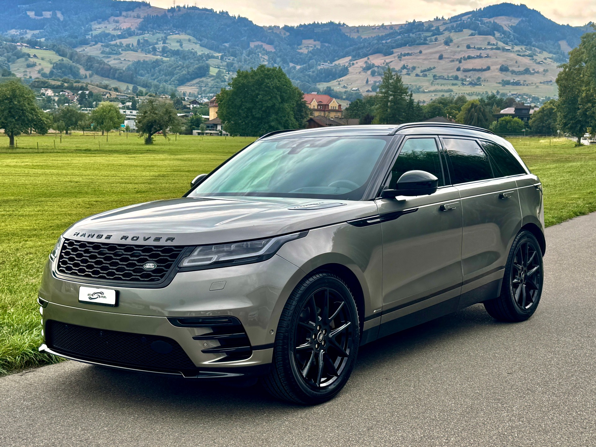 LAND ROVER Range Rover Velar R-Dynamic D 300 HSE Automatic
