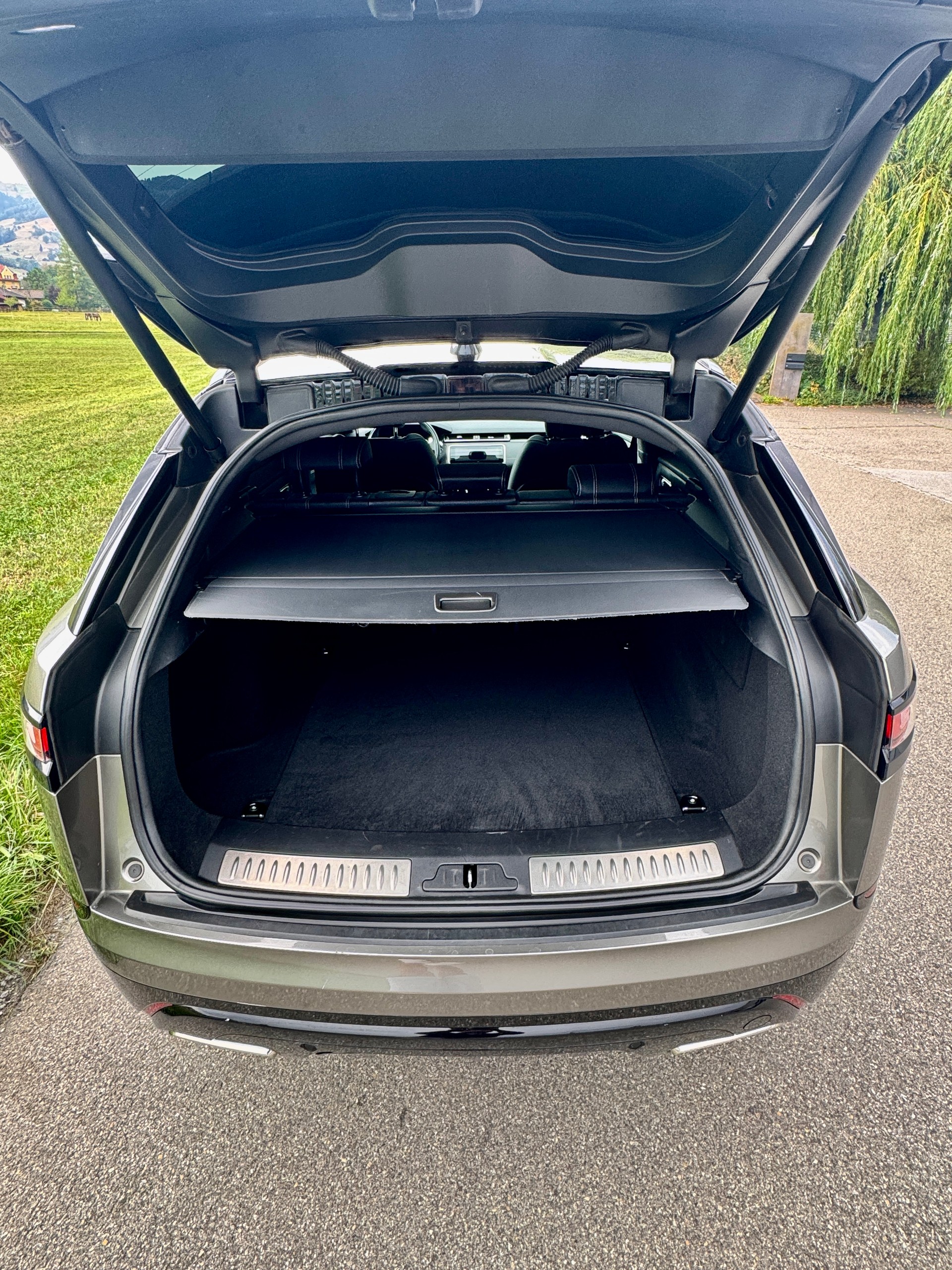 LAND ROVER Range Rover Velar R-Dynamic D 300 HSE Automatic-image-18