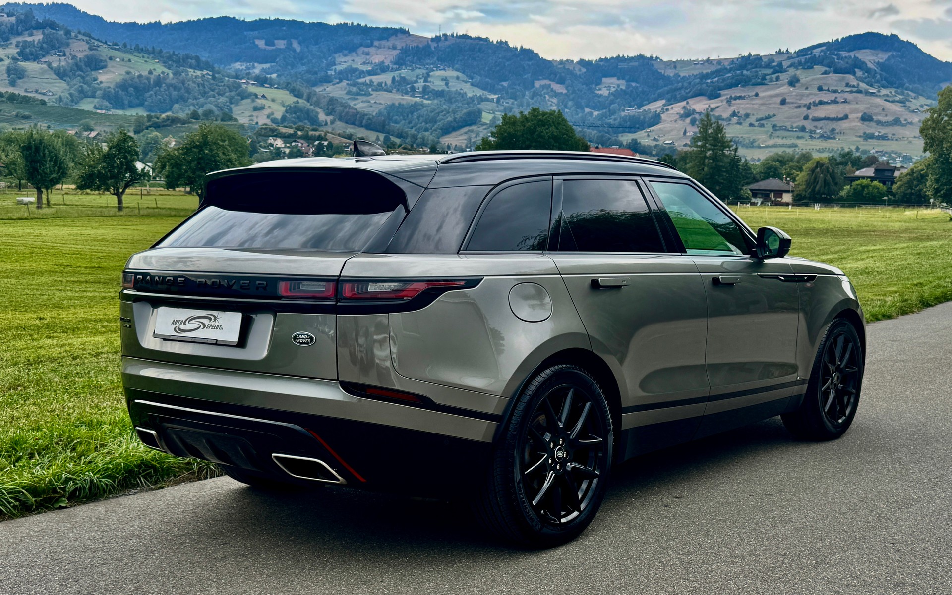 LAND ROVER Range Rover Velar R-Dynamic D 300 HSE Automatic-image-8