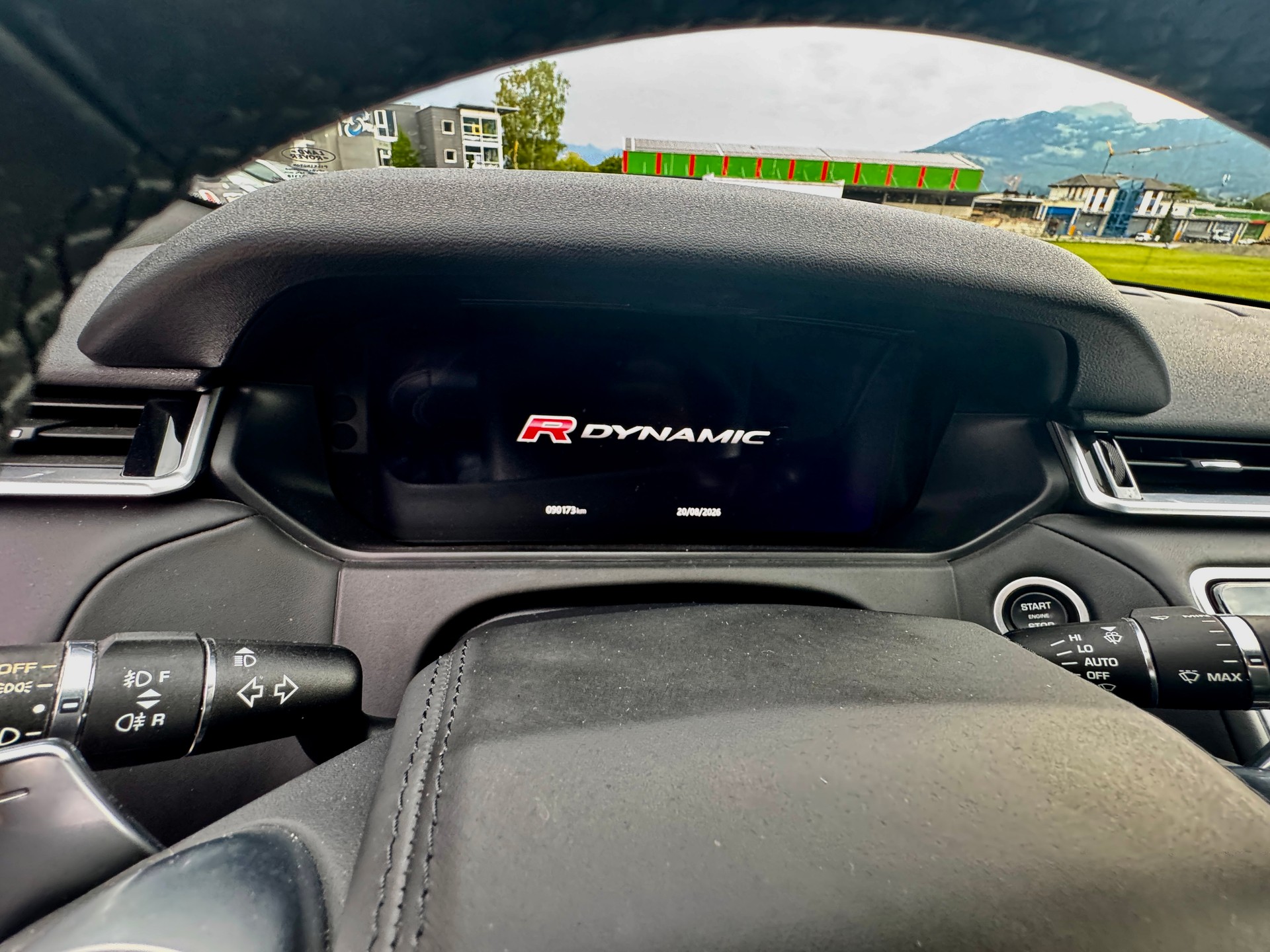 LAND ROVER Range Rover Velar R-Dynamic D 300 HSE Automatic-image-16