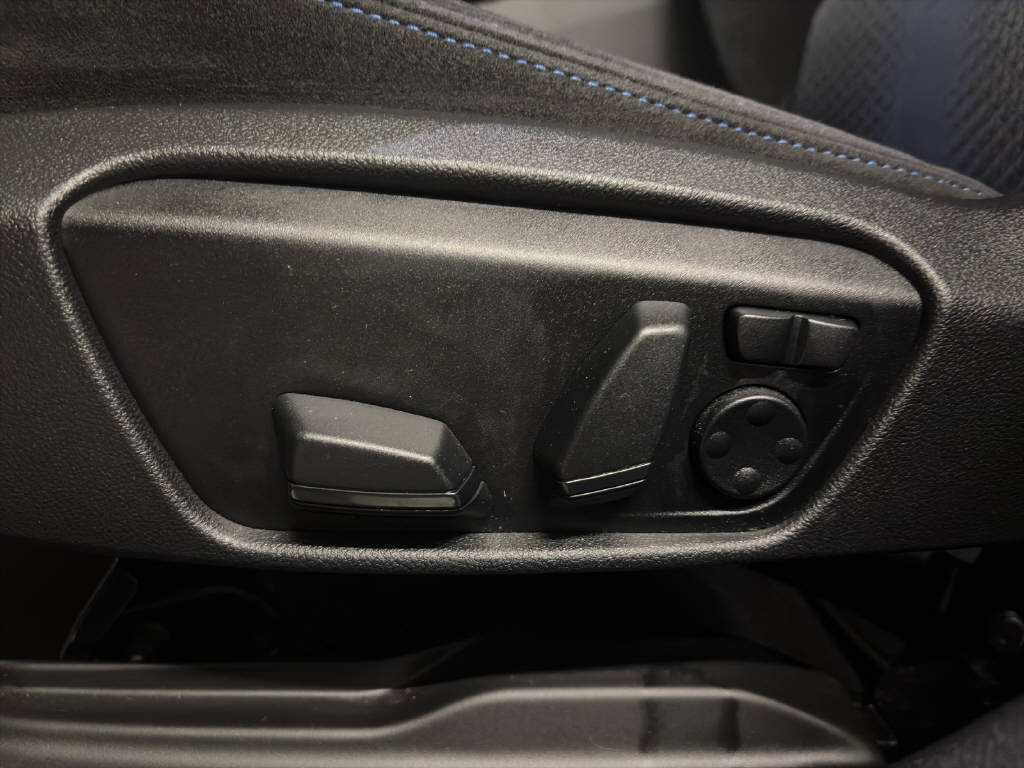 BMW 120d xDrive SAG-image-15