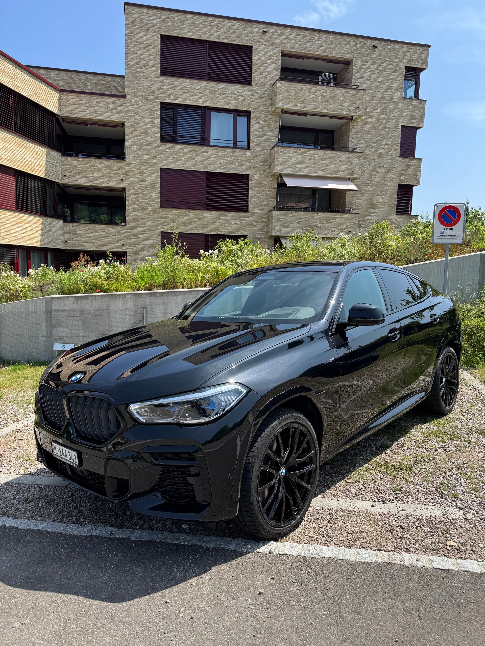 BMW M50i-image-2