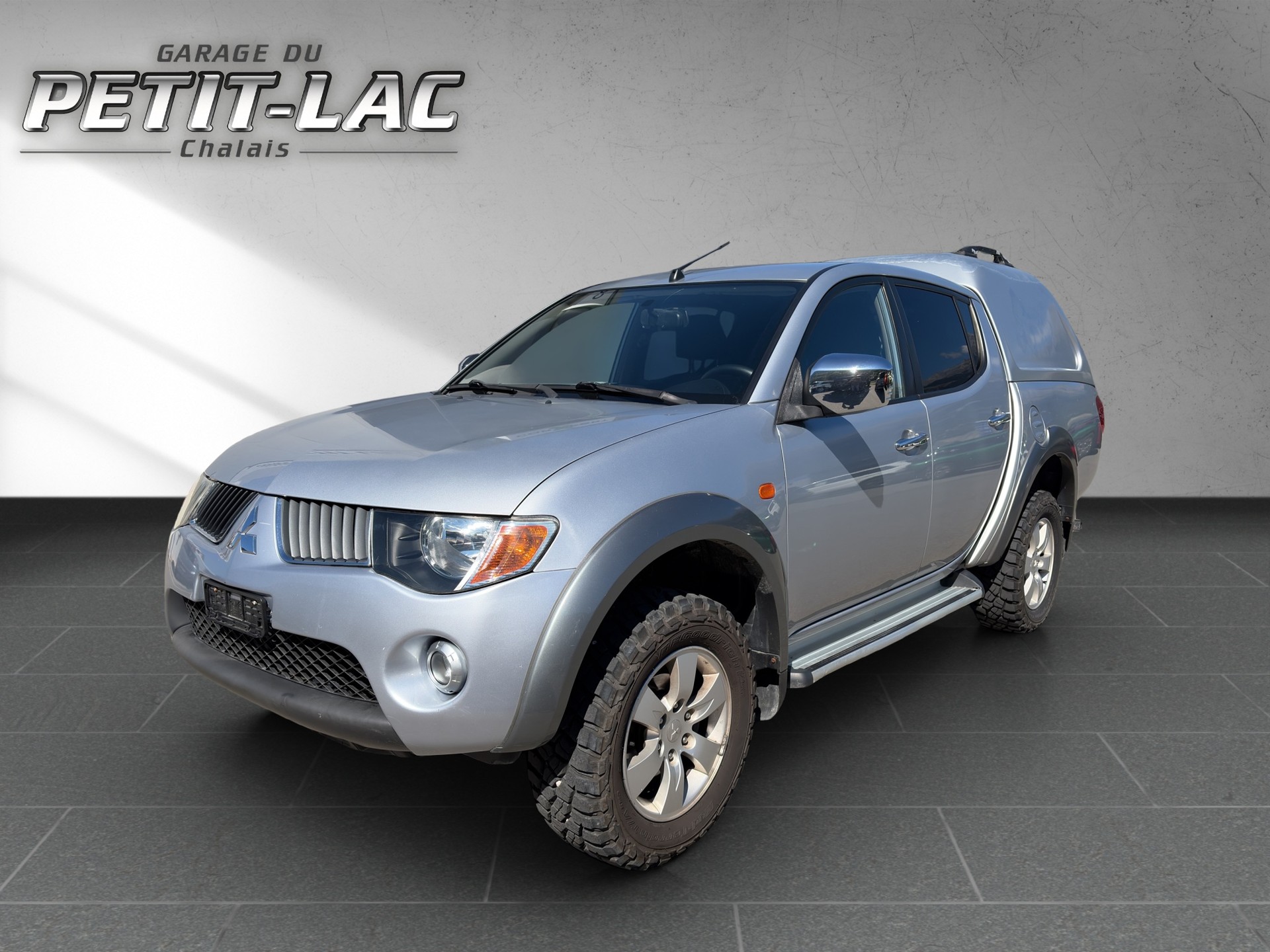 MITSUBISHI L 200 2.5 DID Intense Double Cab-image-4