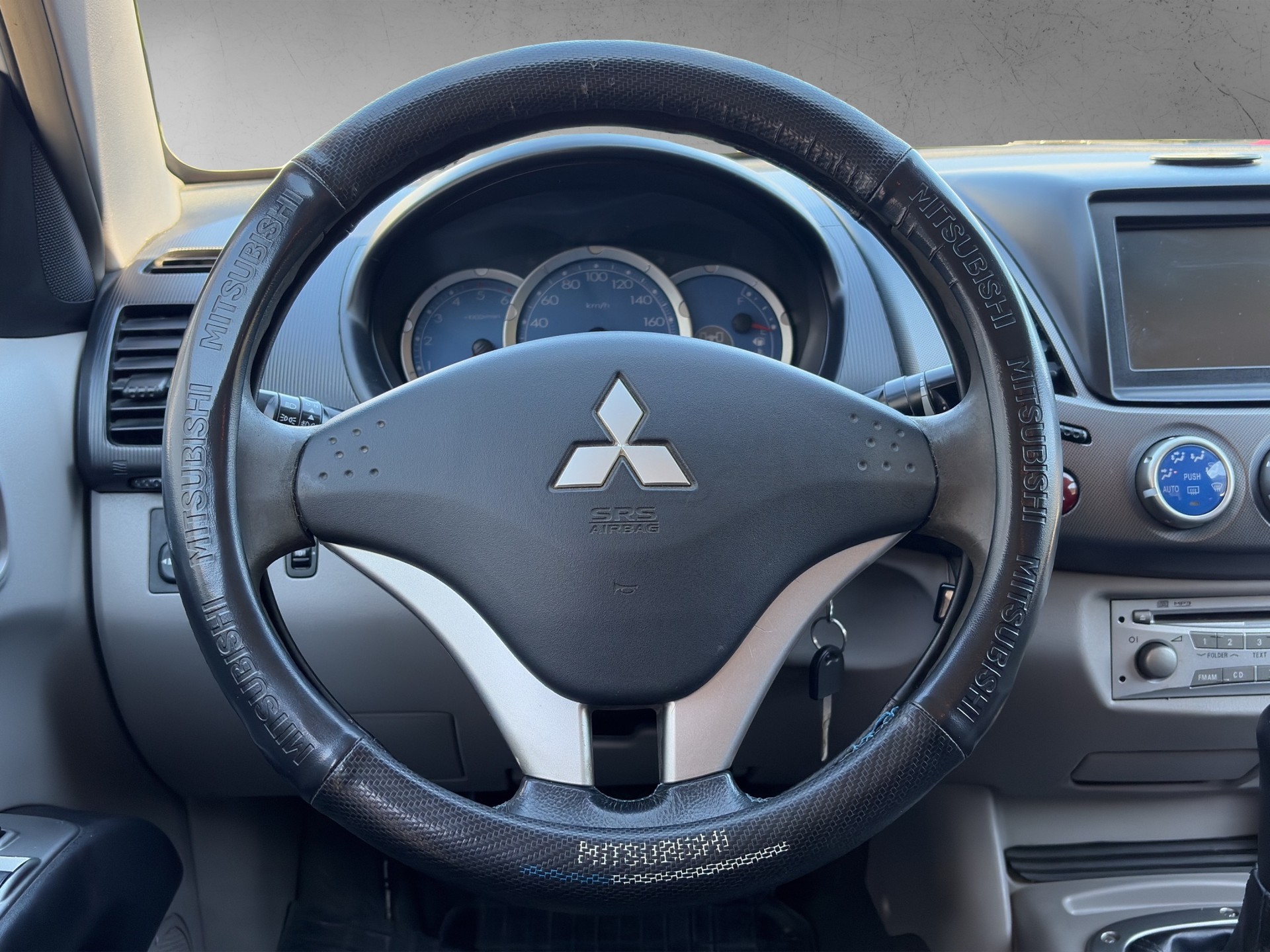 MITSUBISHI L 200 2.5 DID Intense Double Cab-image-12