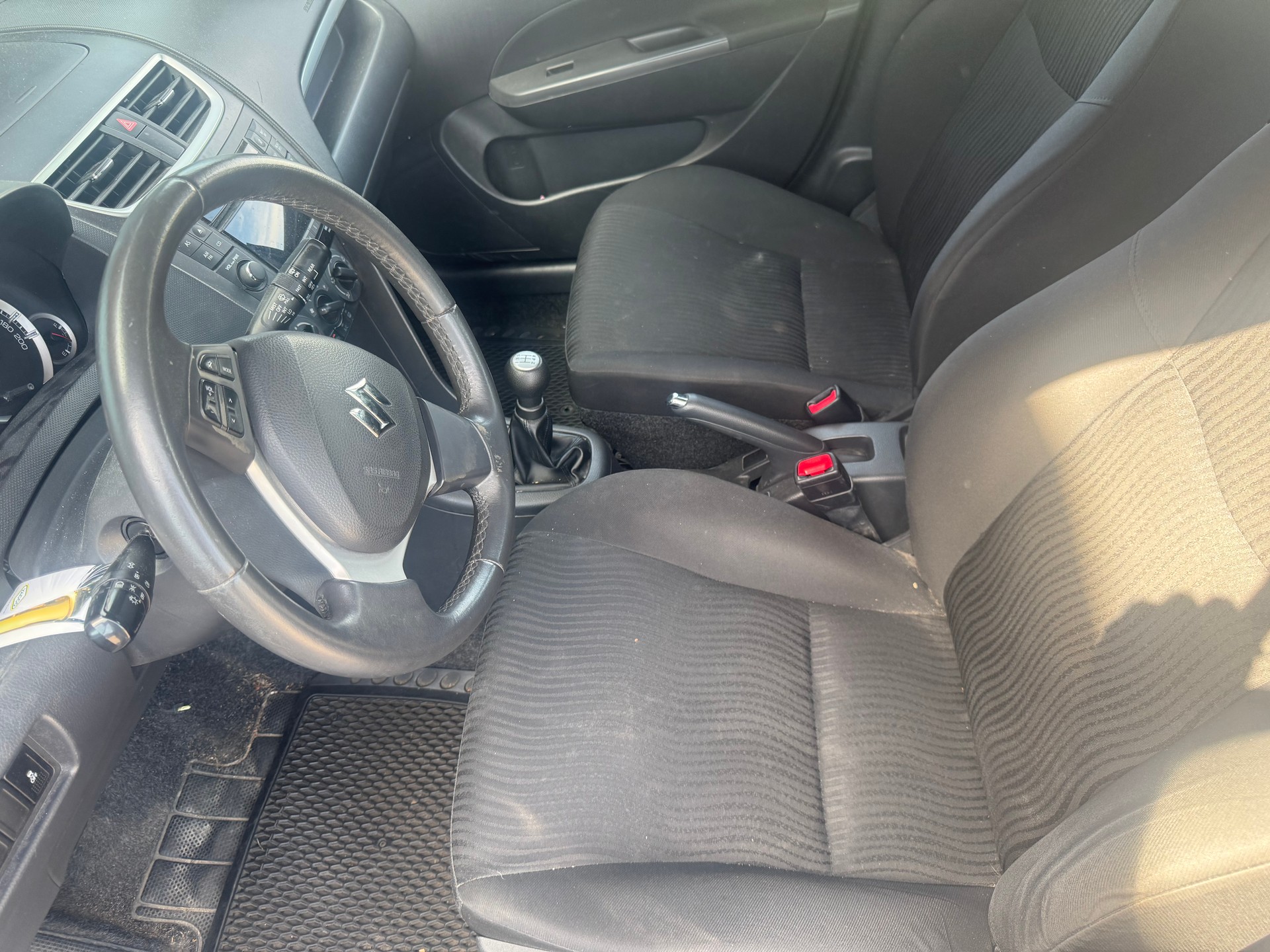 SUZUKI Swift 1.2i 16V GL 4x4-image-3