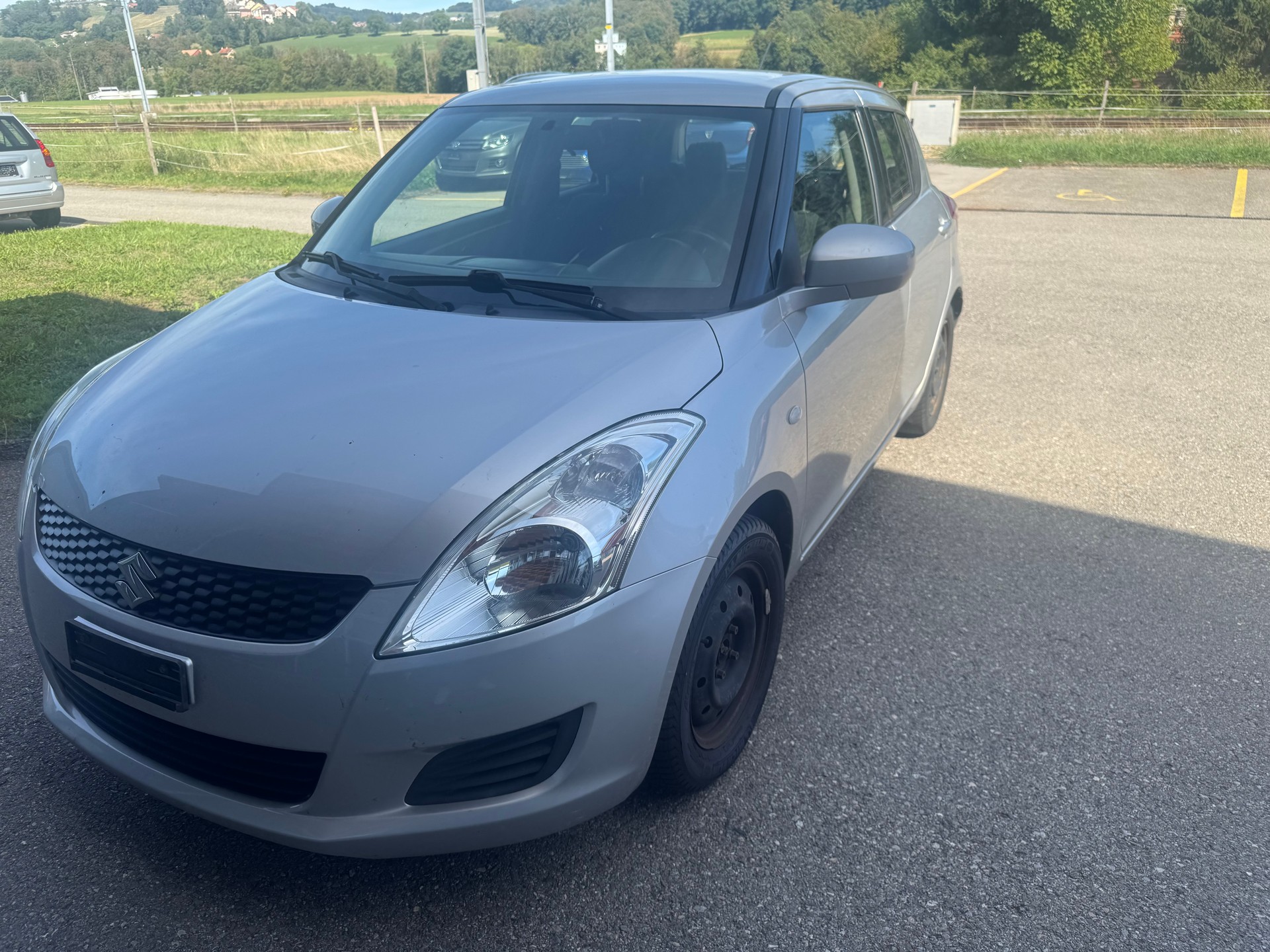 SUZUKI Swift 1.2i 16V GL 4x4-image-2