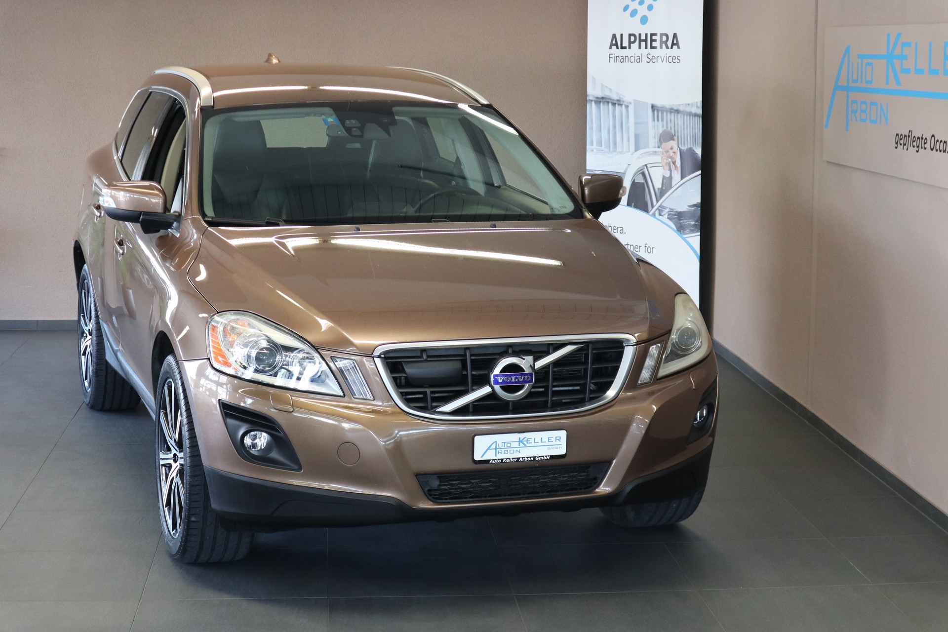 VOLVO XC60 D5 AWD Summum Geartronic-image-2
