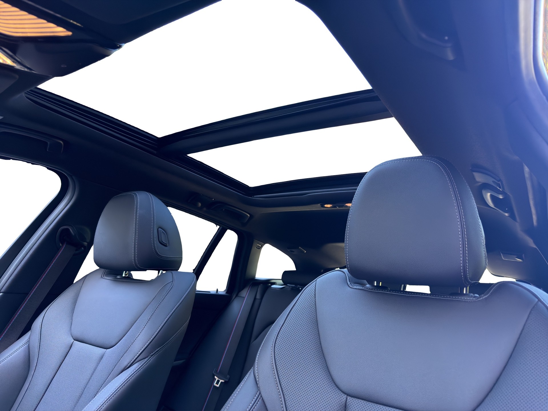 BMW M340i xDrive 48V Touring Steptronic M Sport Pro *Panodach*-image-12