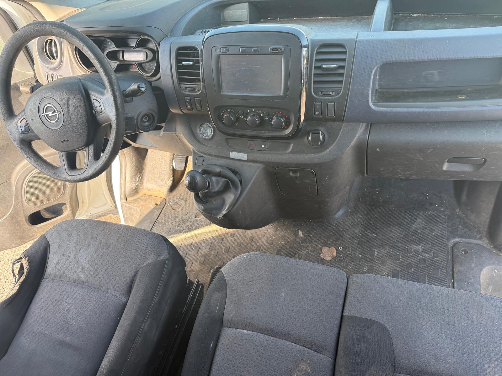 OPEL Vivaro 1.6 CDTI 2.7t L1H1-image-6