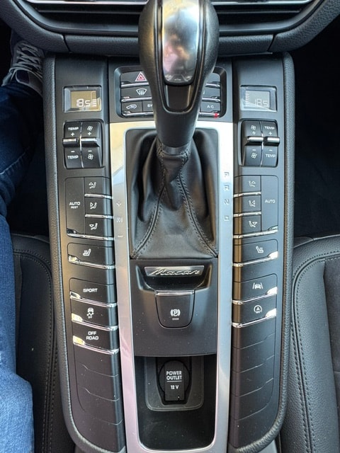 PORSCHE Macan PDK-image-14