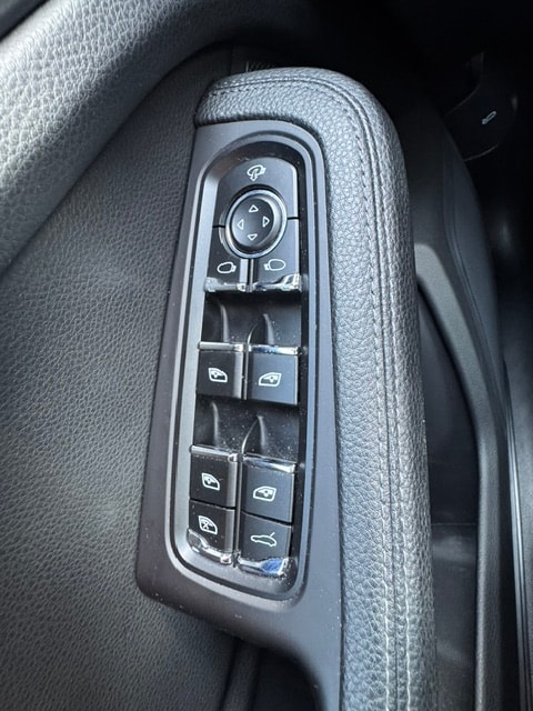 PORSCHE Macan PDK-image-19