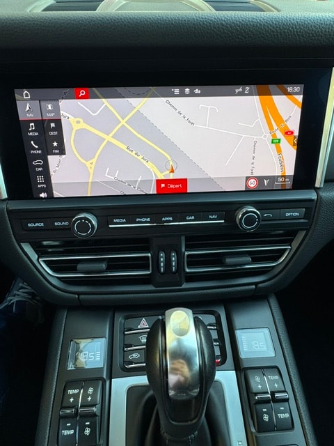 PORSCHE Macan PDK-image-12