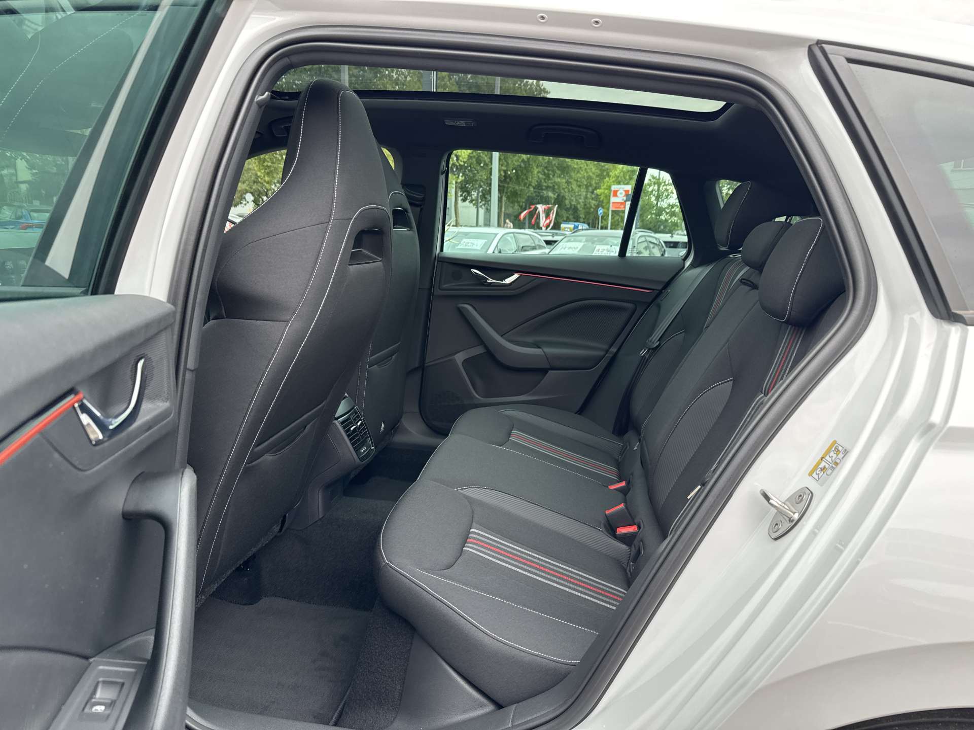 SKODA Scala 1.5 TSi Monte Carlo DSG-Automat-image-6