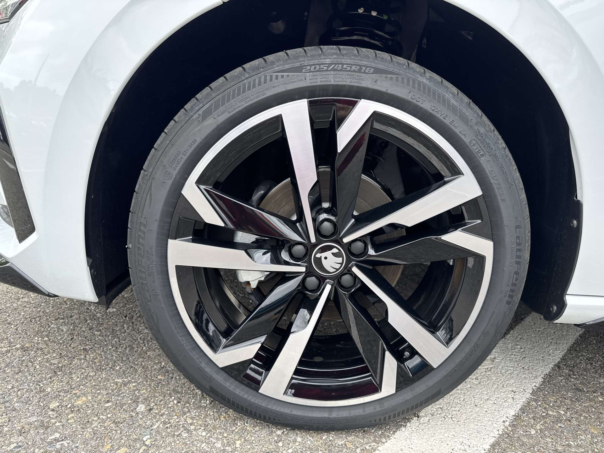 SKODA Scala 1.5 TSi Monte Carlo DSG-Automat-image-8