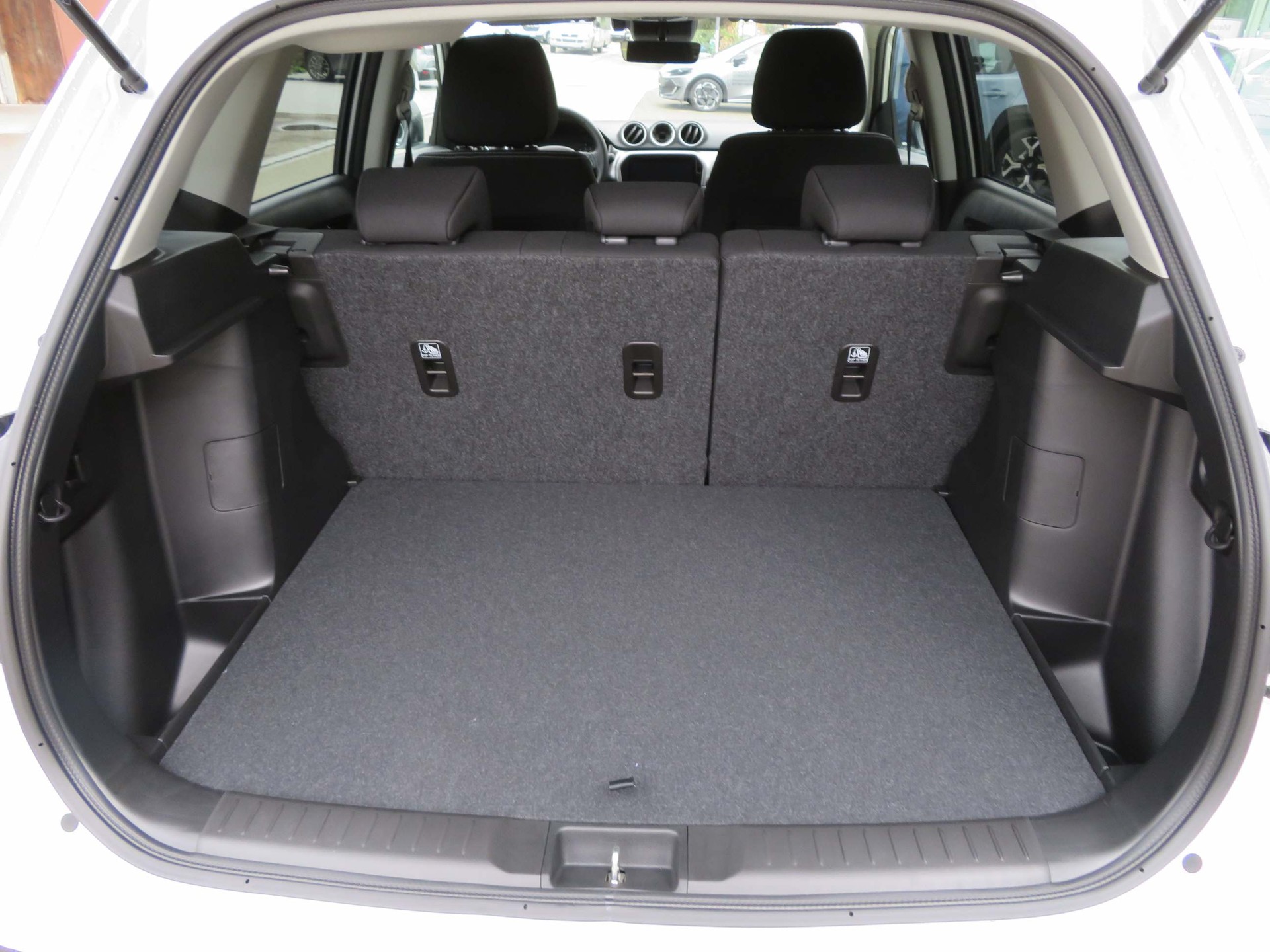 SUZUKI Vitara 1.4 T Compact+ Hybrid 4x4-image-10