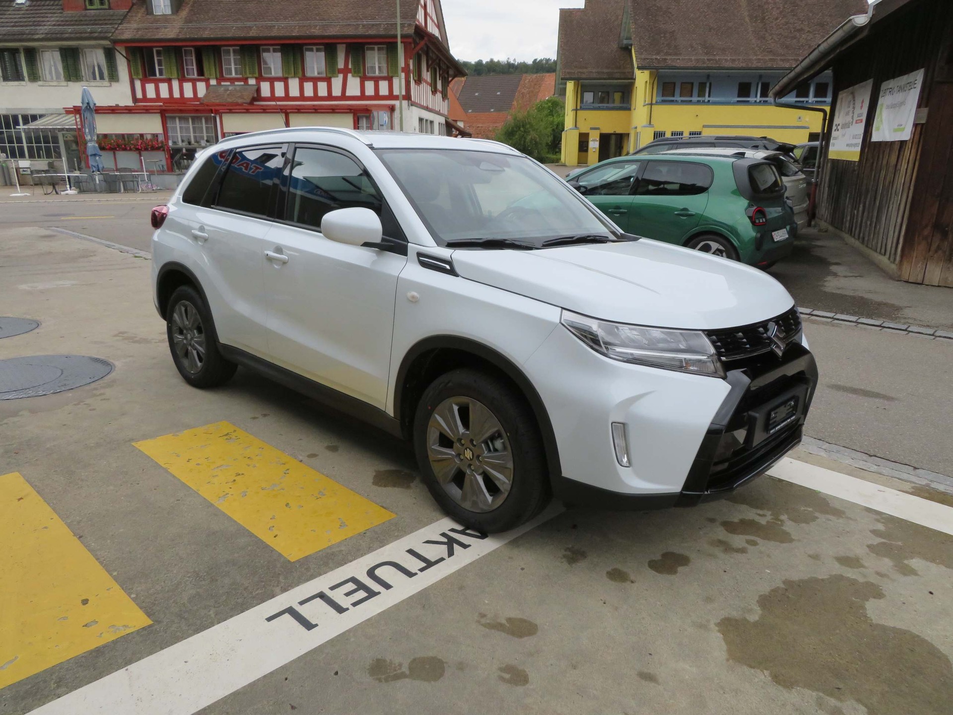 SUZUKI Vitara 1.4 T Compact+ Hybrid 4x4-image-3
