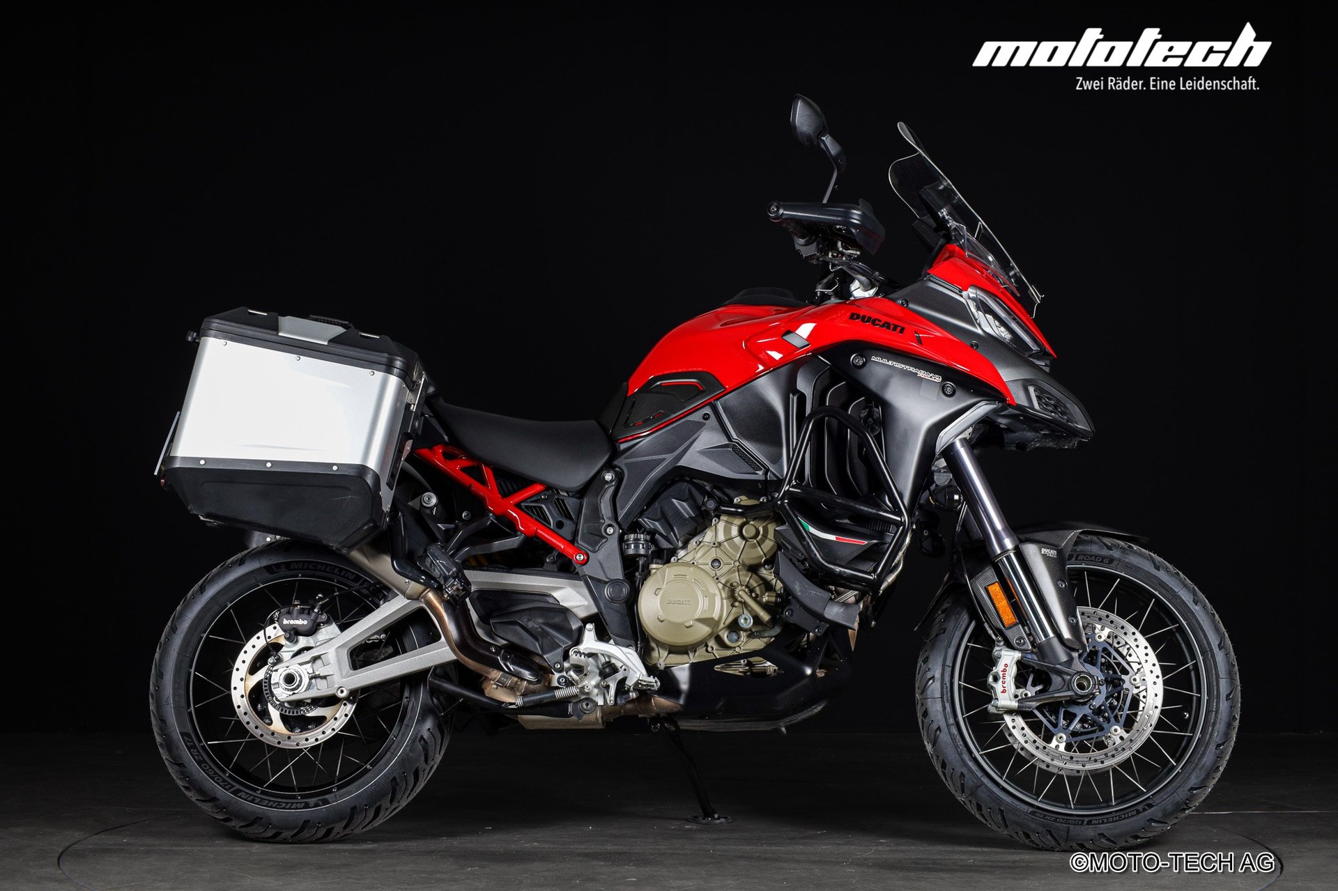 DUCATI Multistrada V4 Rally Full Adventure-showroom-element-1