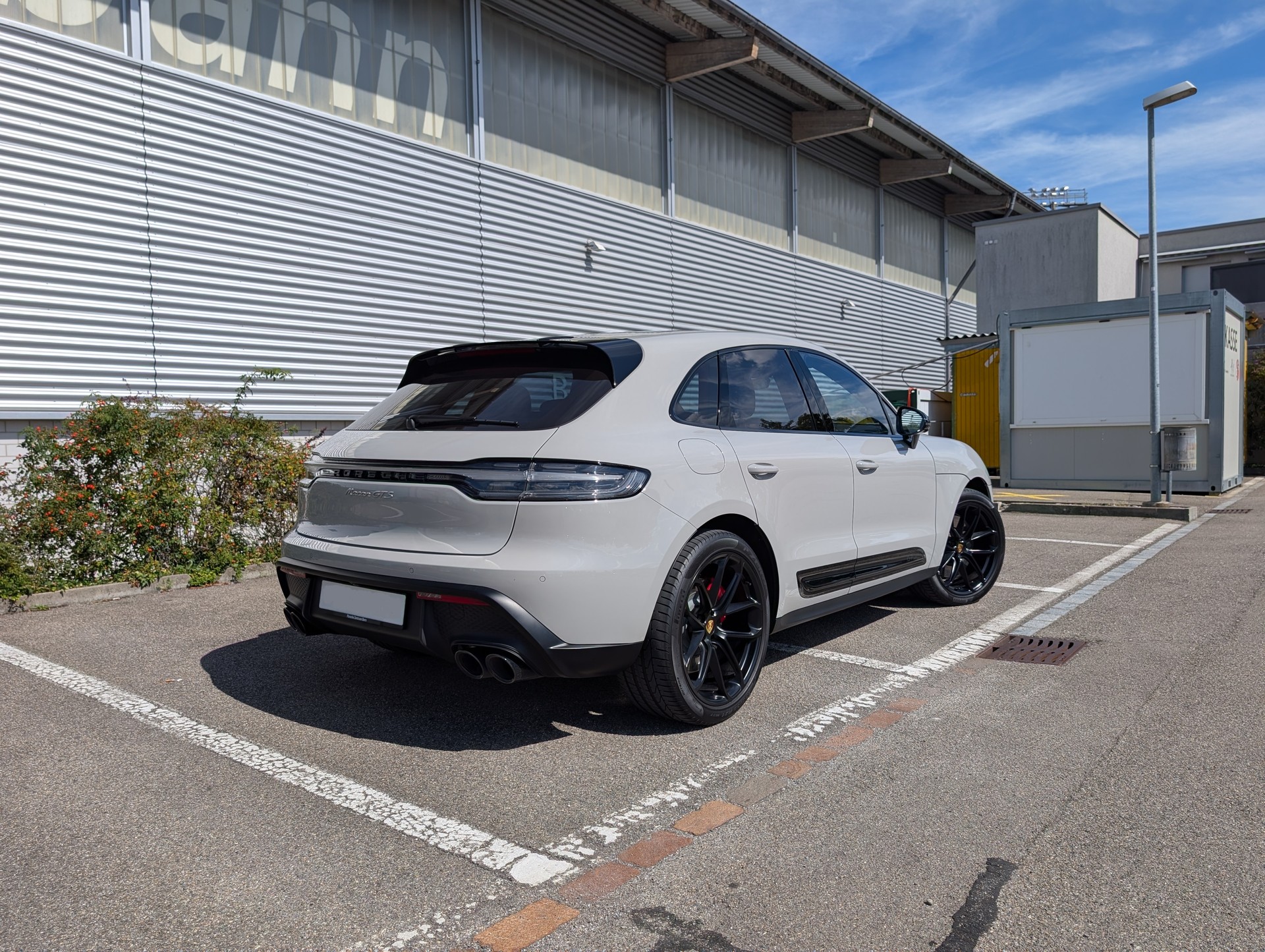 PORSCHE MACAN GTS (PDK)-image-4